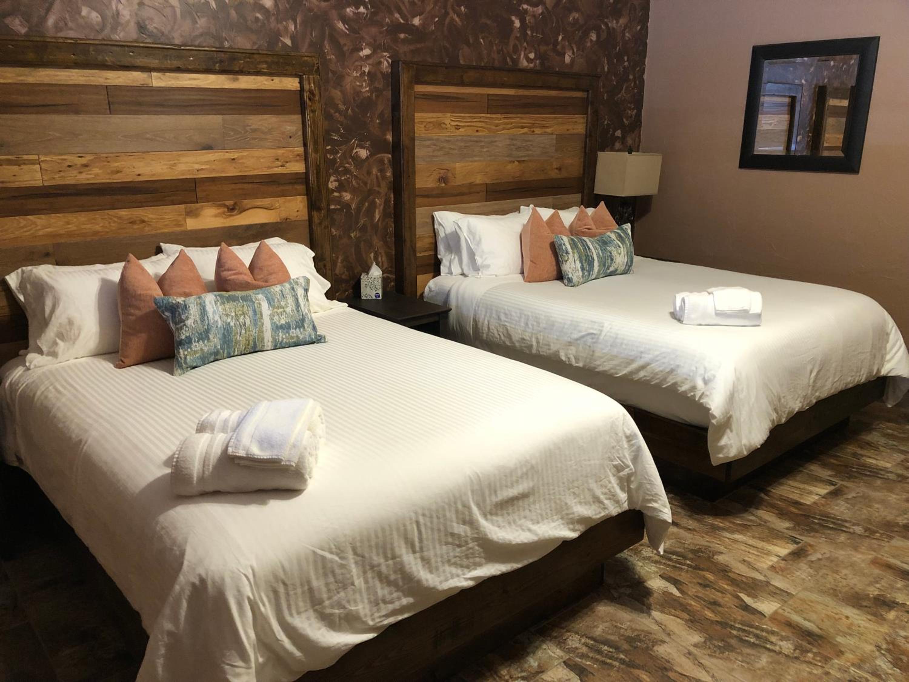 Quadruple Room with Shared Bathroom
