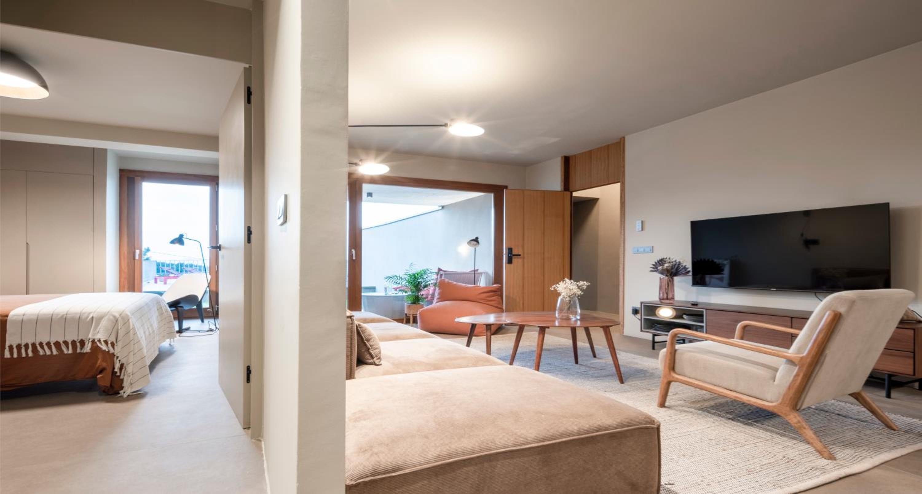Two-Bedroom House photo 2
