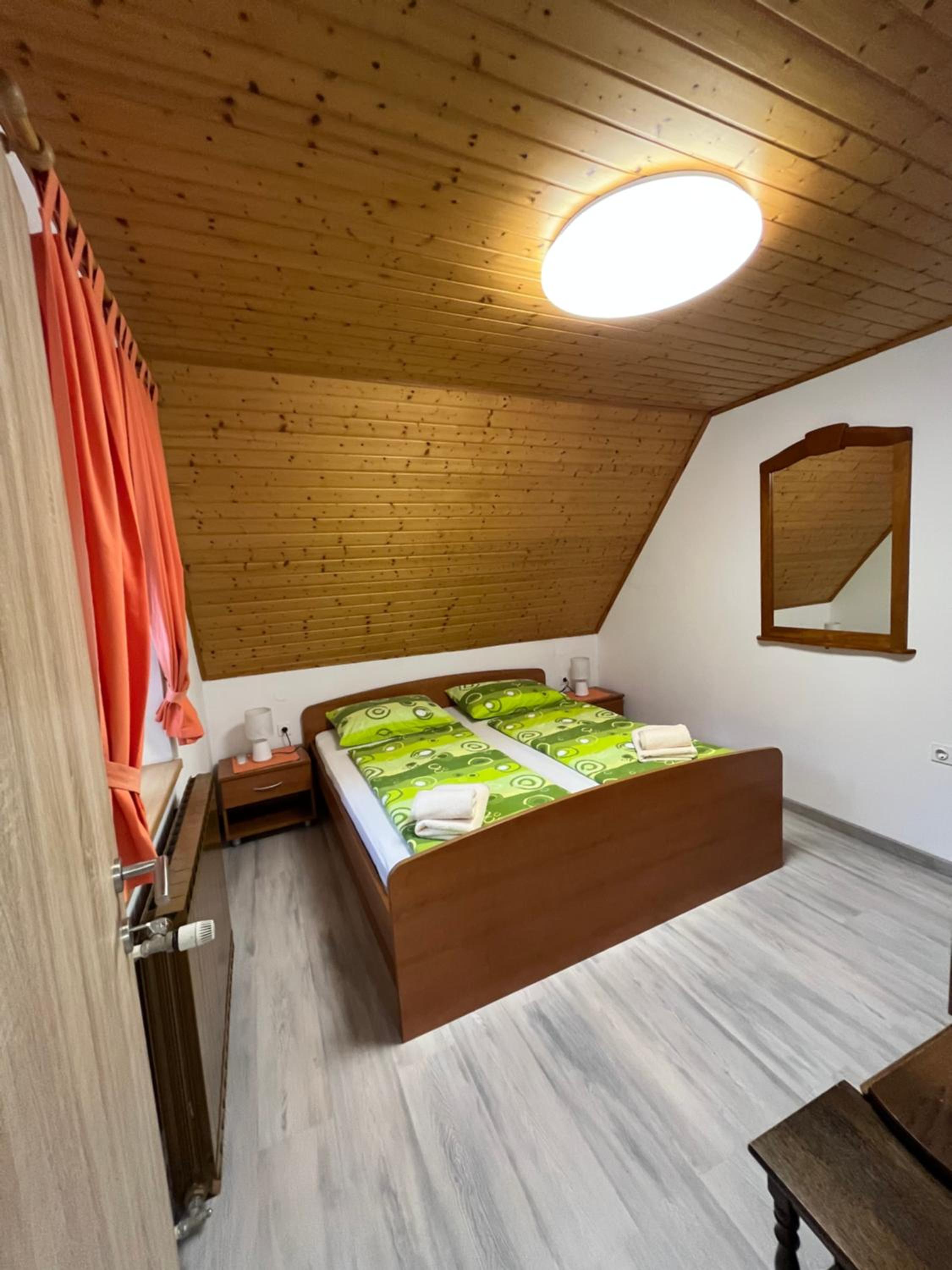 Apartment with Mountain View - Photo 5