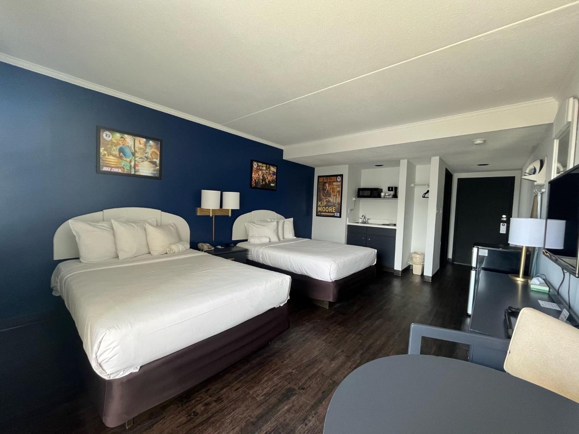 Large Double Room photo 1