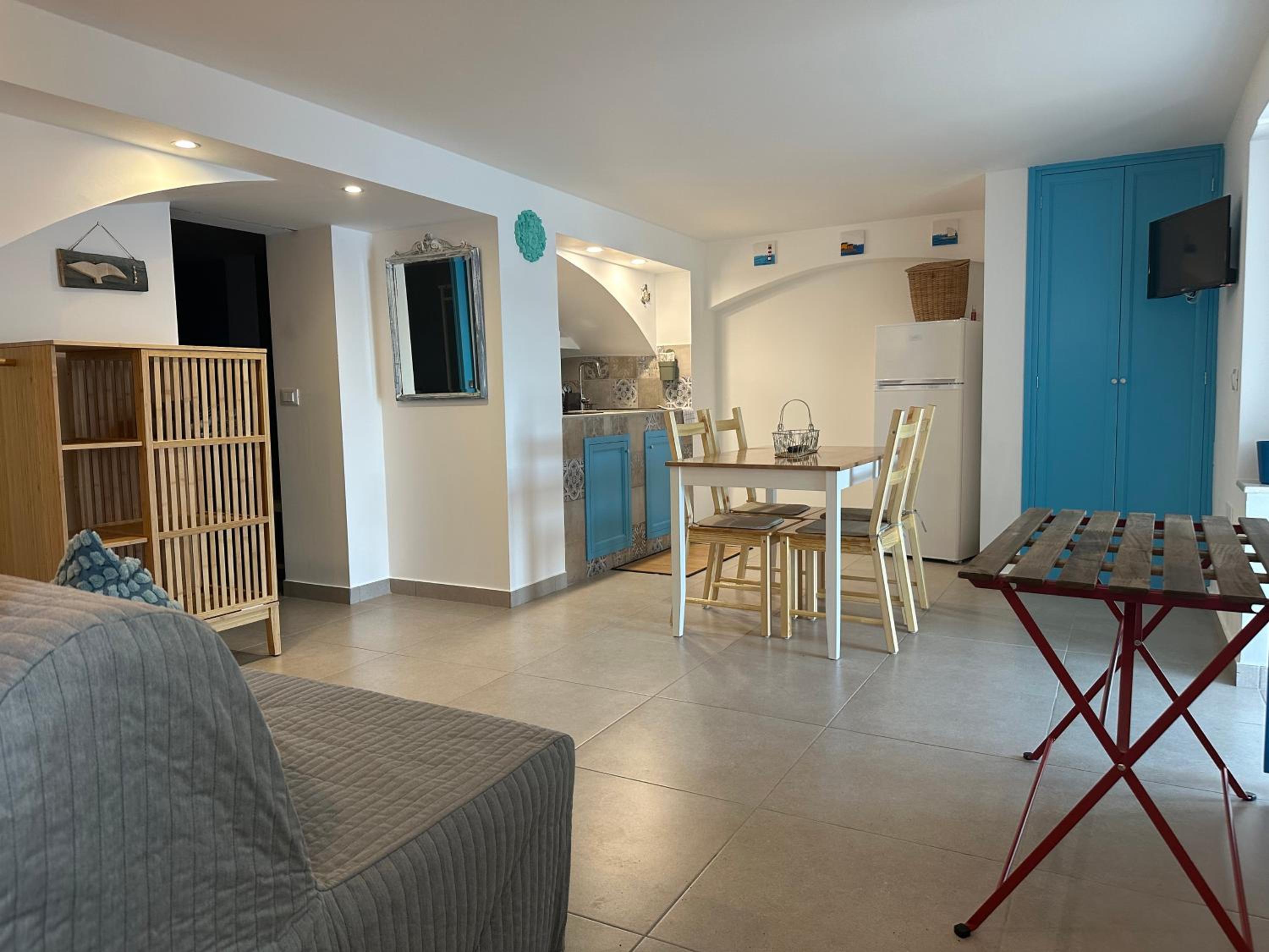 One-Bedroom House photo 2