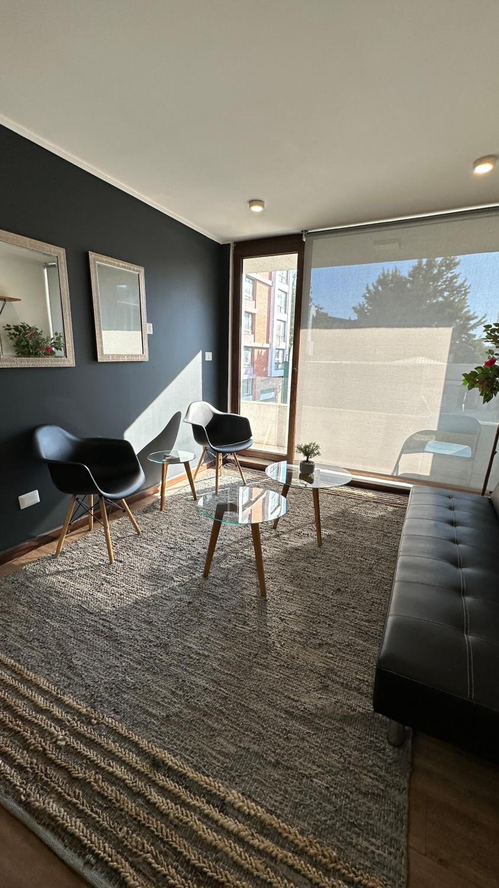 Apartment with Balcony photo 3
