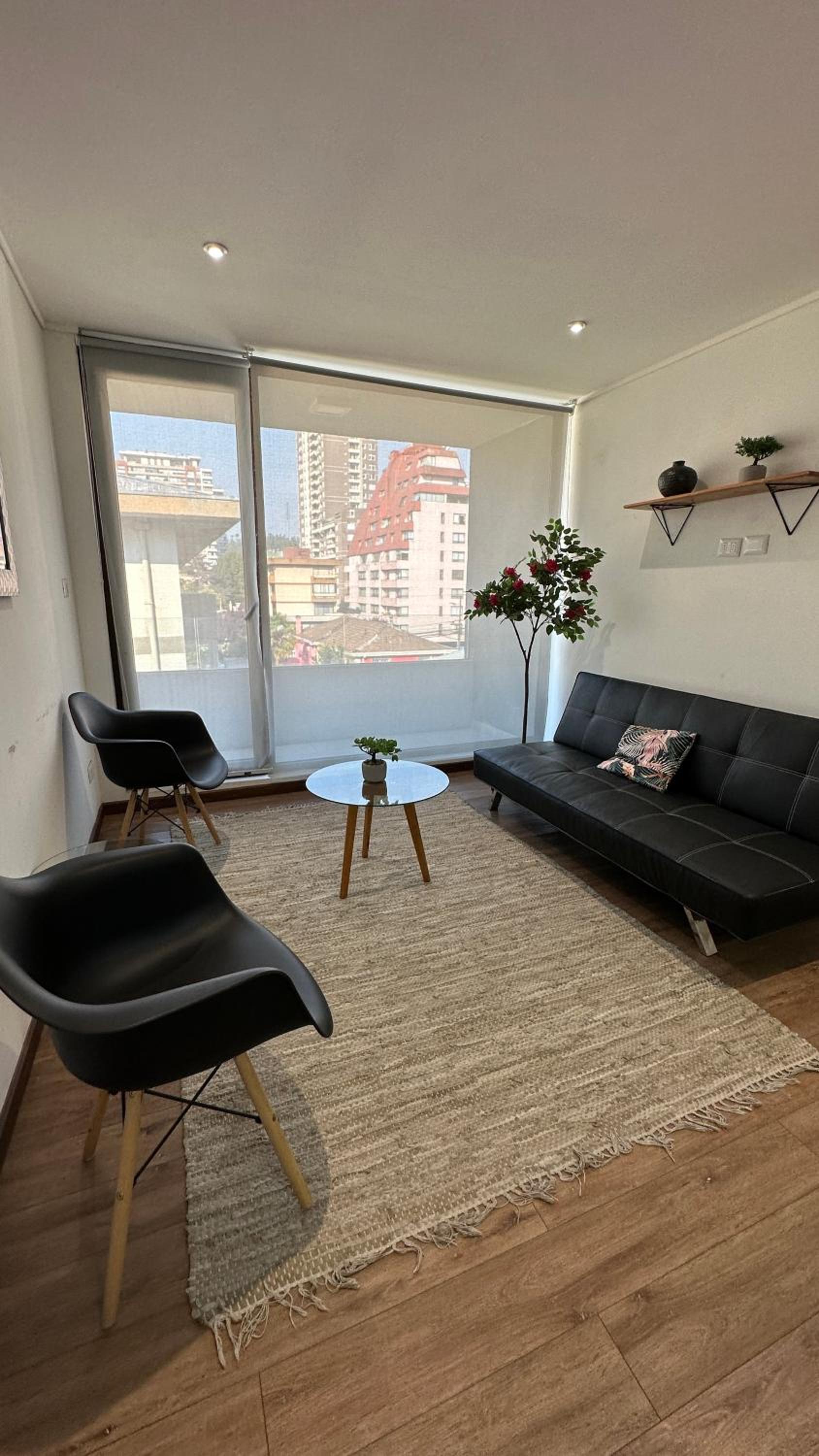Apartment with Balcony photo 2