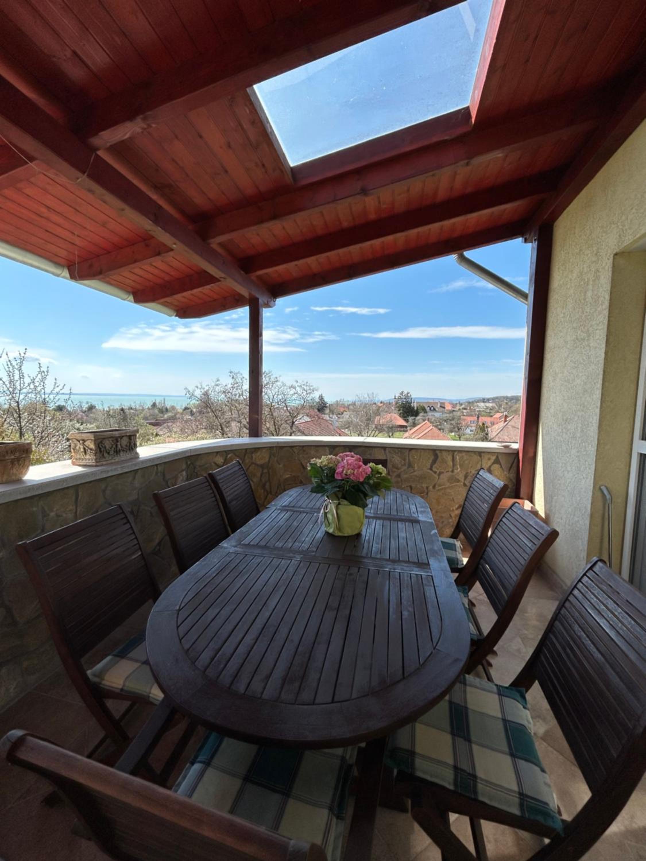 Villa photo 1