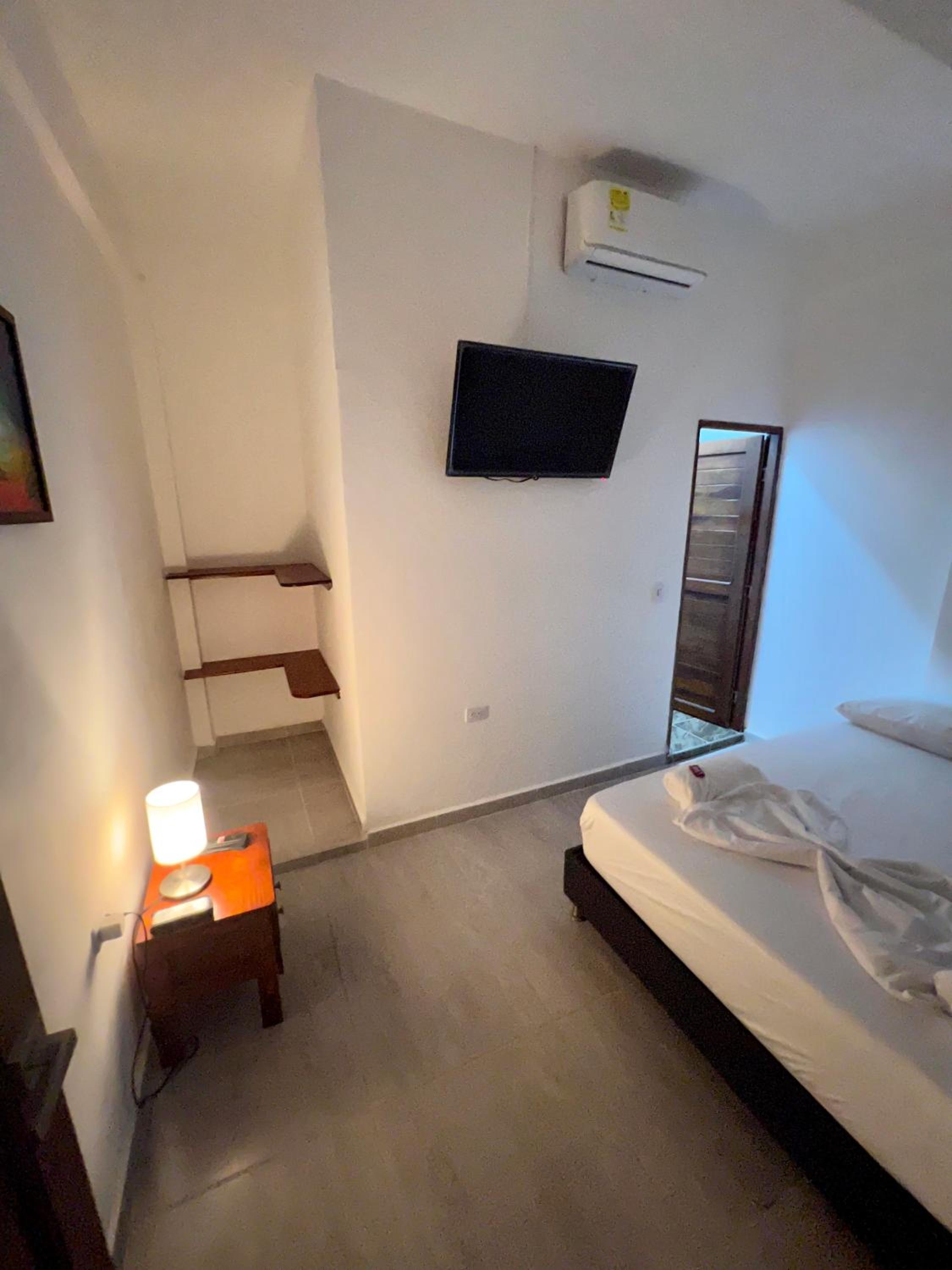 Double Room with Private Bathroom photo 1