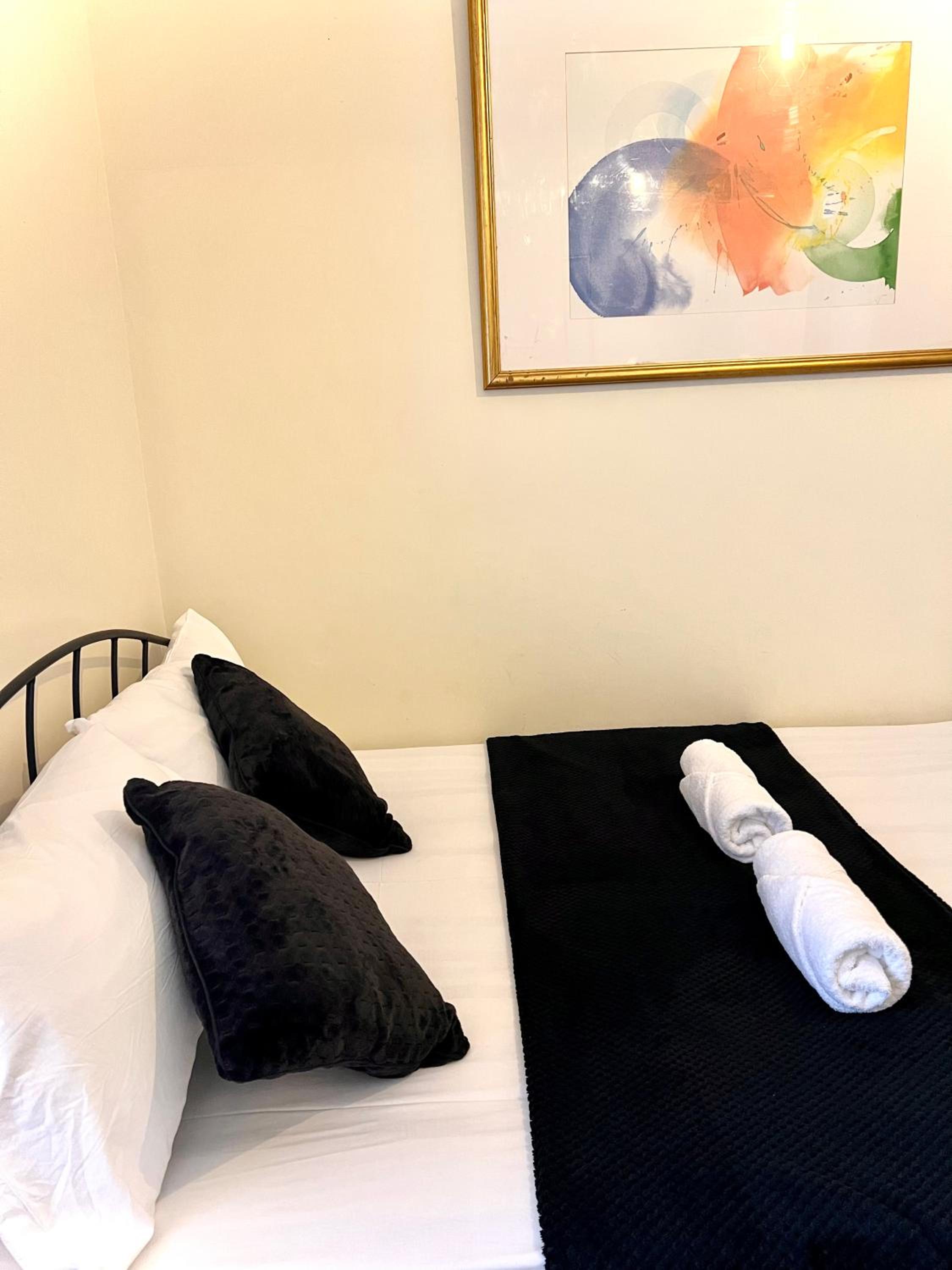 Budget Double Room photo 1