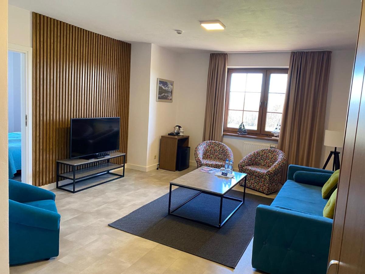 Suite with Balcony - Photo 6