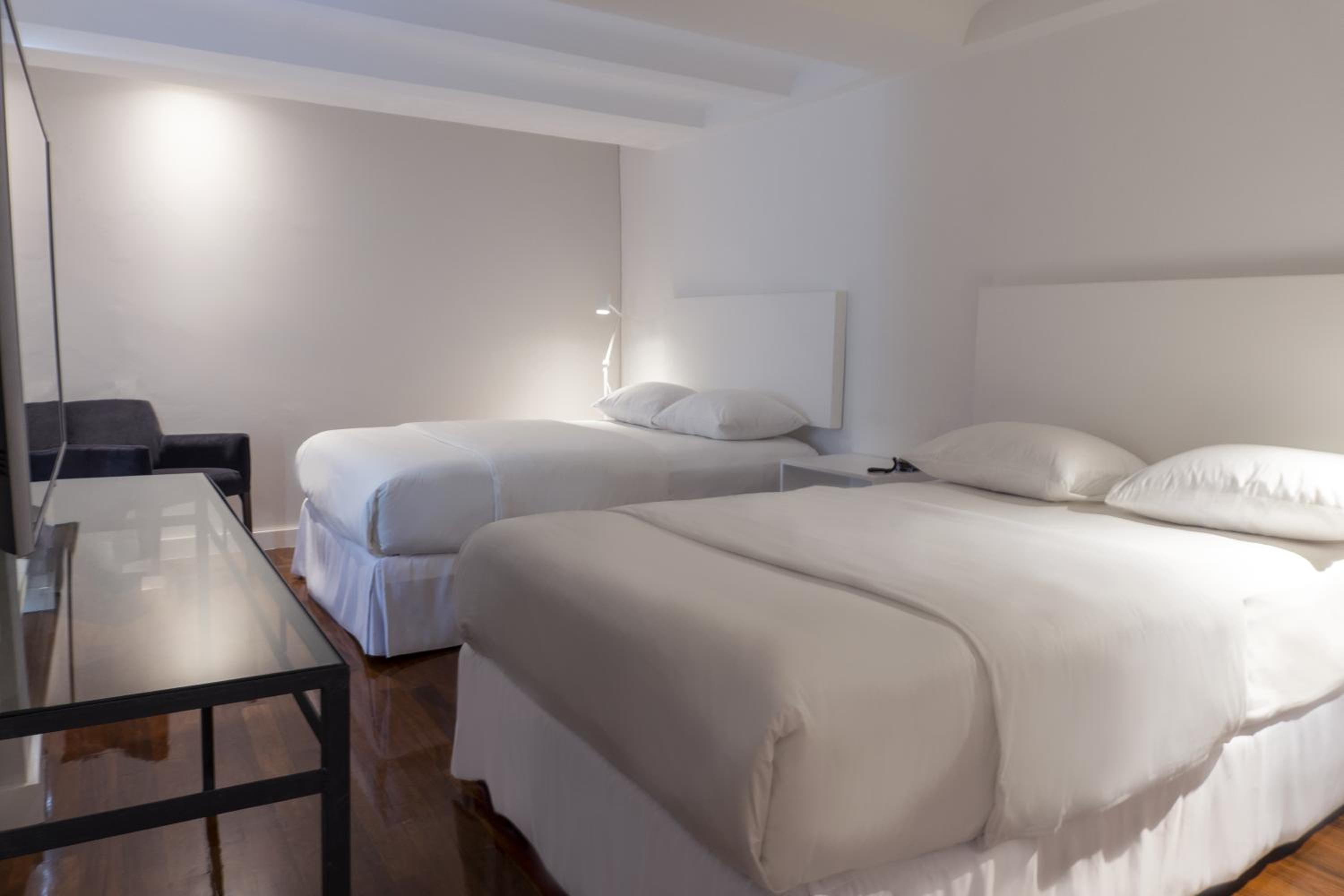 Superior Double Room with Two Double Beds photo 3