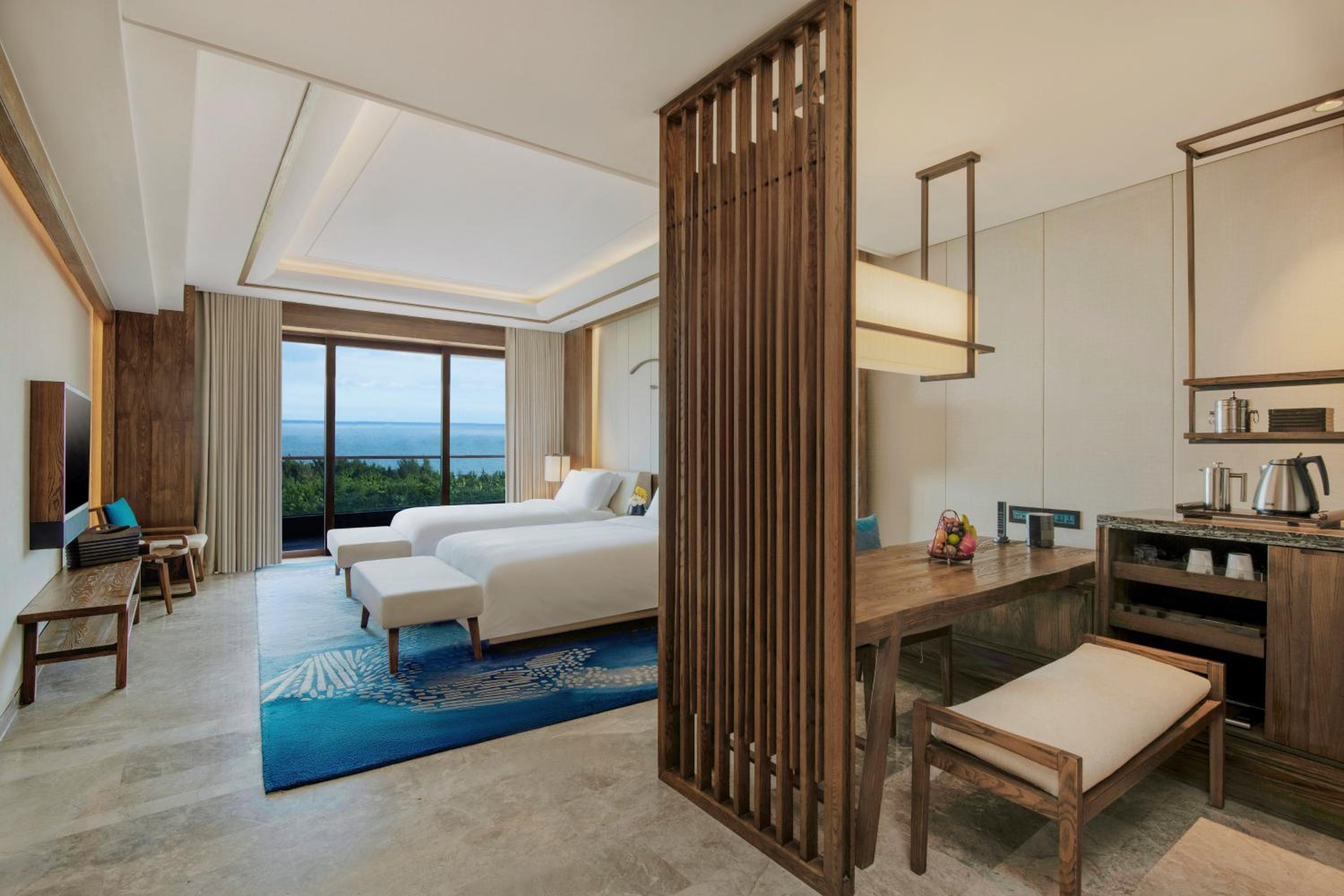 Classic Queen Room with Two Queen Beds and Sea View