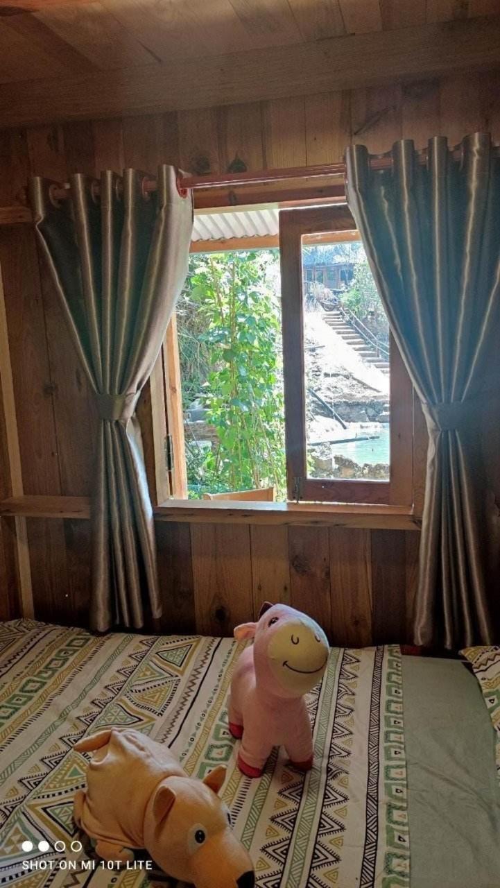 Bungalow With Garden View - Photo 2