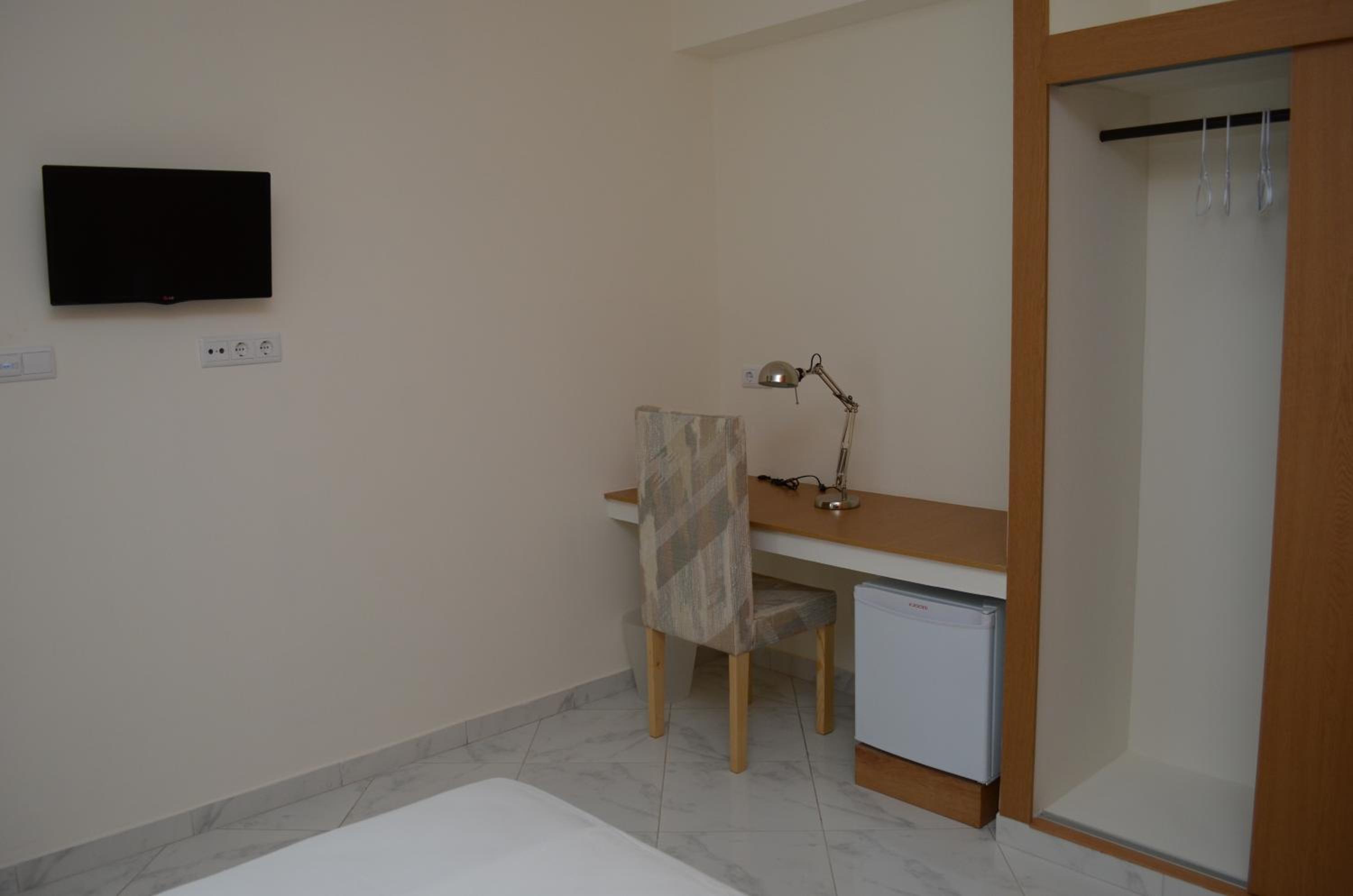 Single Room photo 3