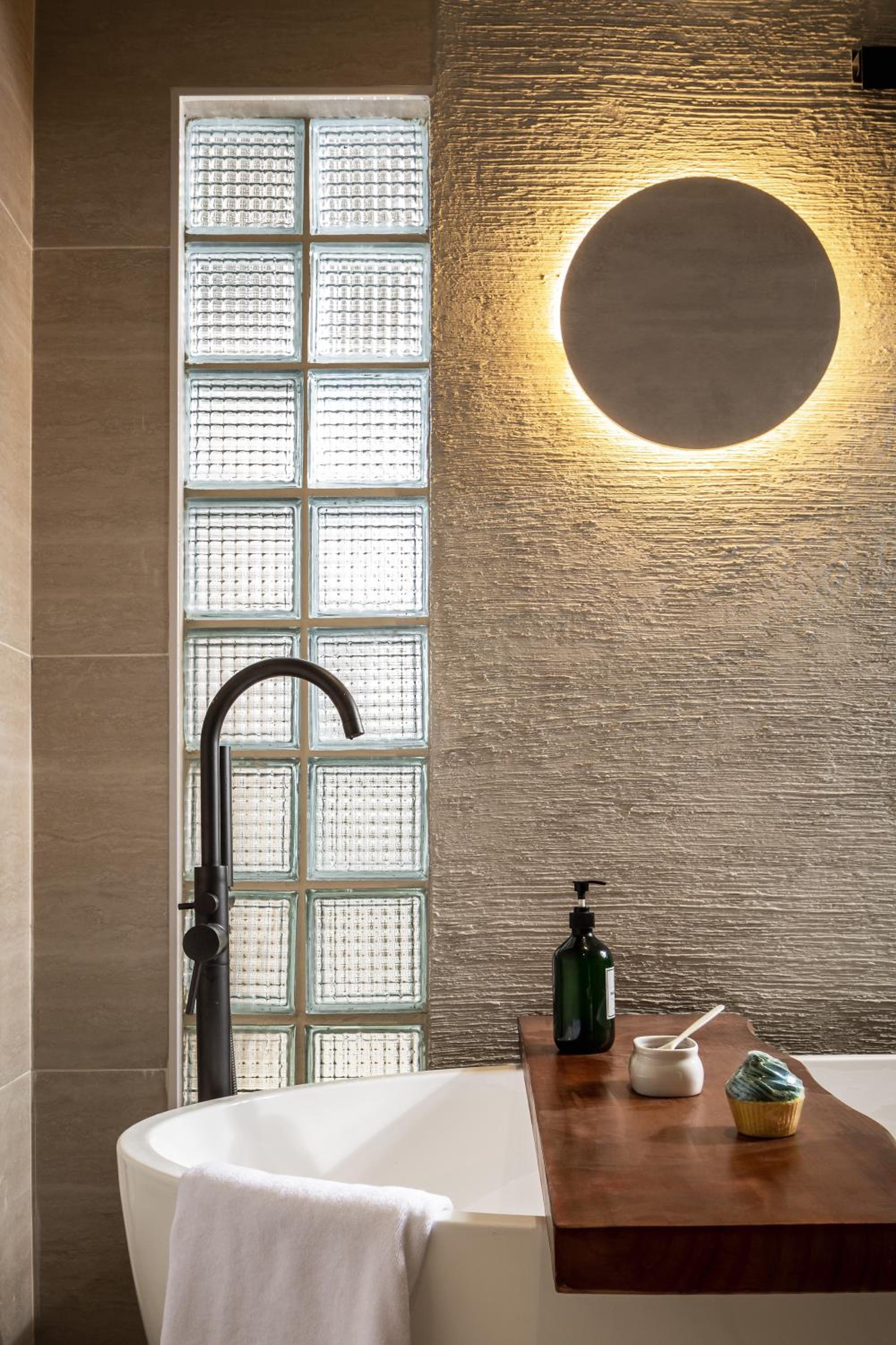 Muntri Suite with Bathtub - Photo 5