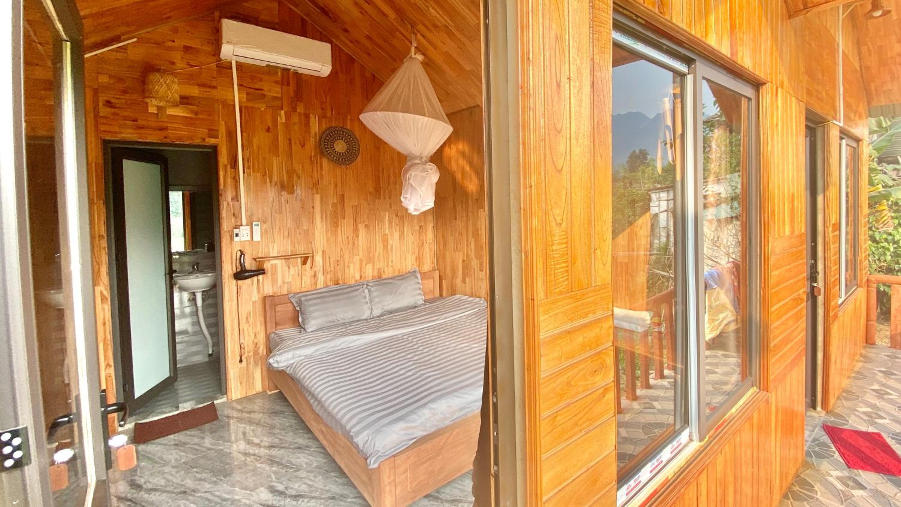 Double Room with Private Bathroom