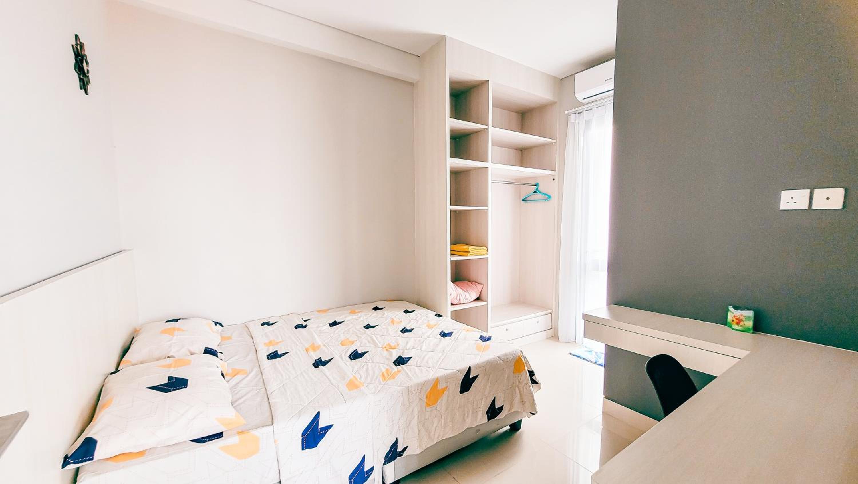 Apartment with Terrace - Photo 4