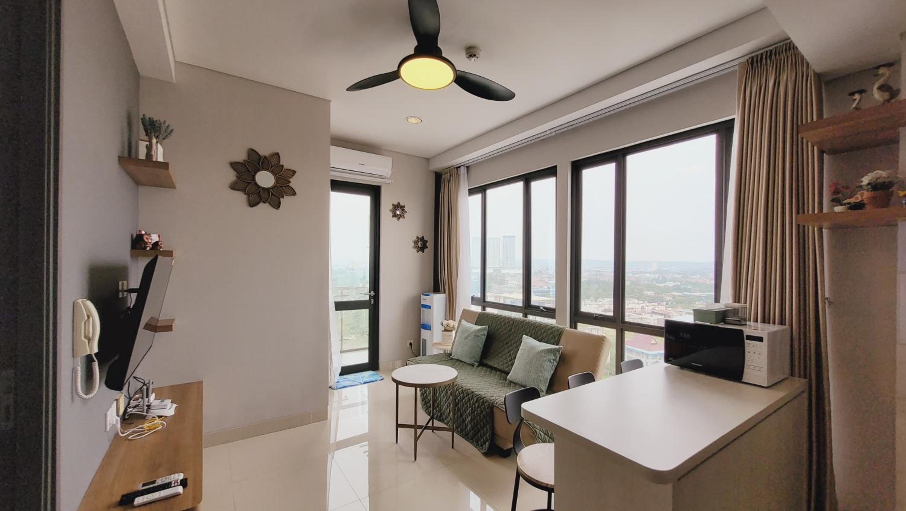 Apartment with Terrace - Photo 1