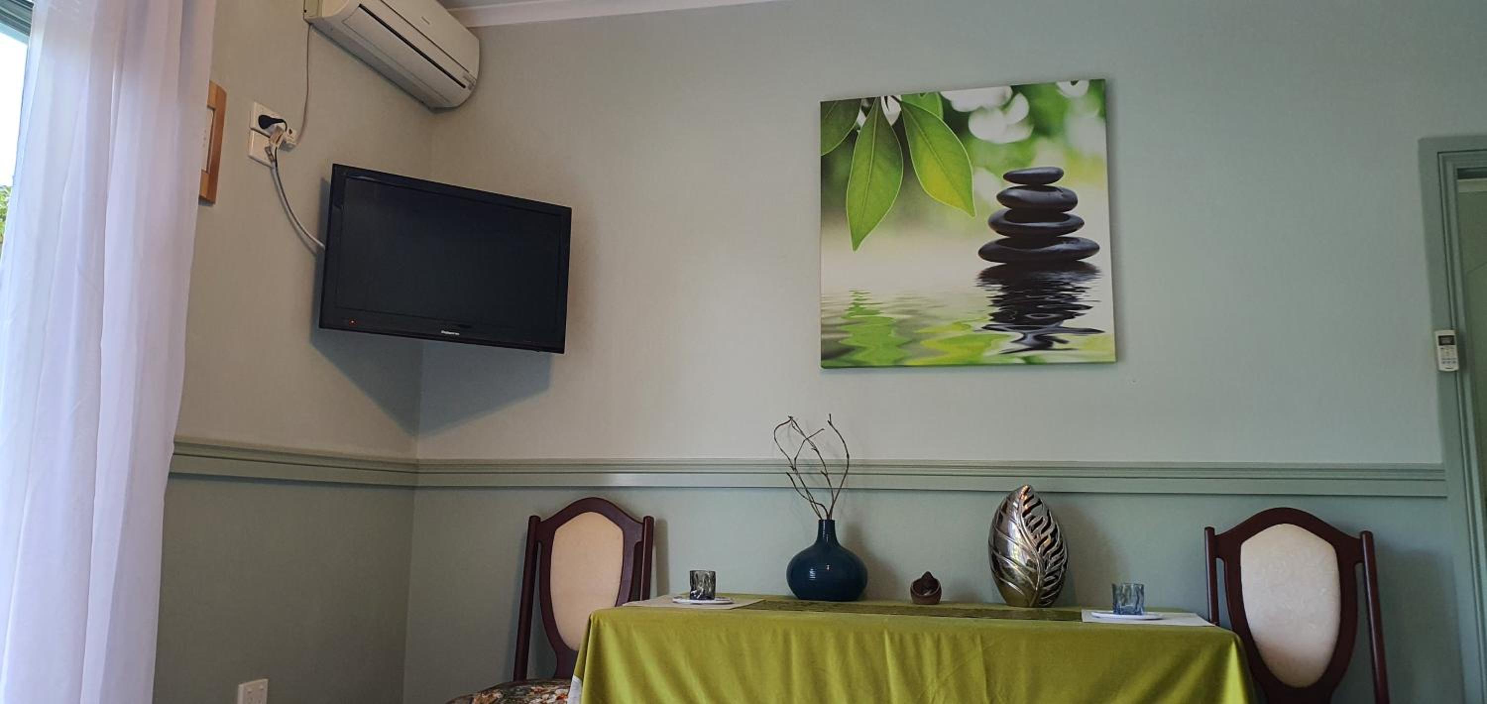 One-Bedroom Apartment - Photo 7