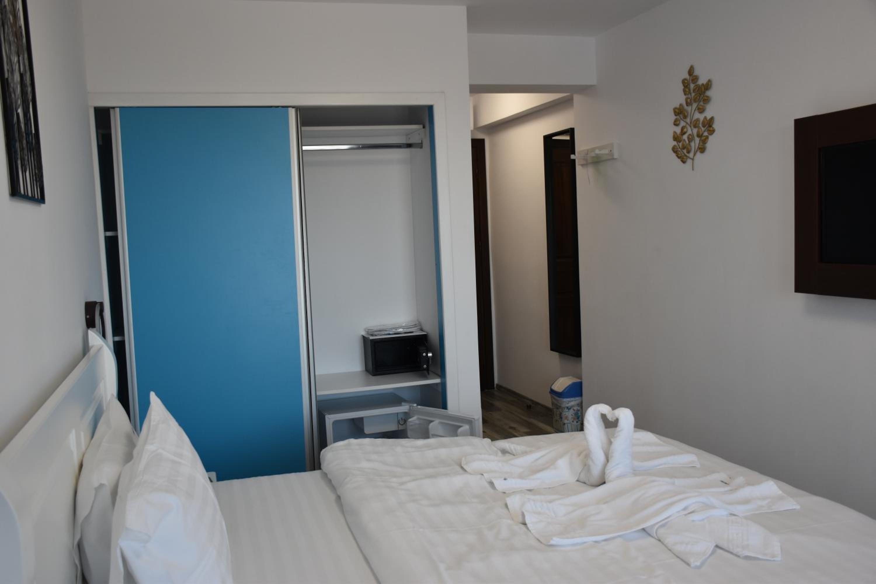 King Room with Balcony photo 2