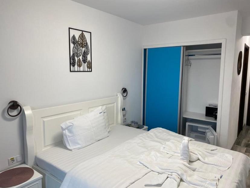 King Room with Balcony photo 3