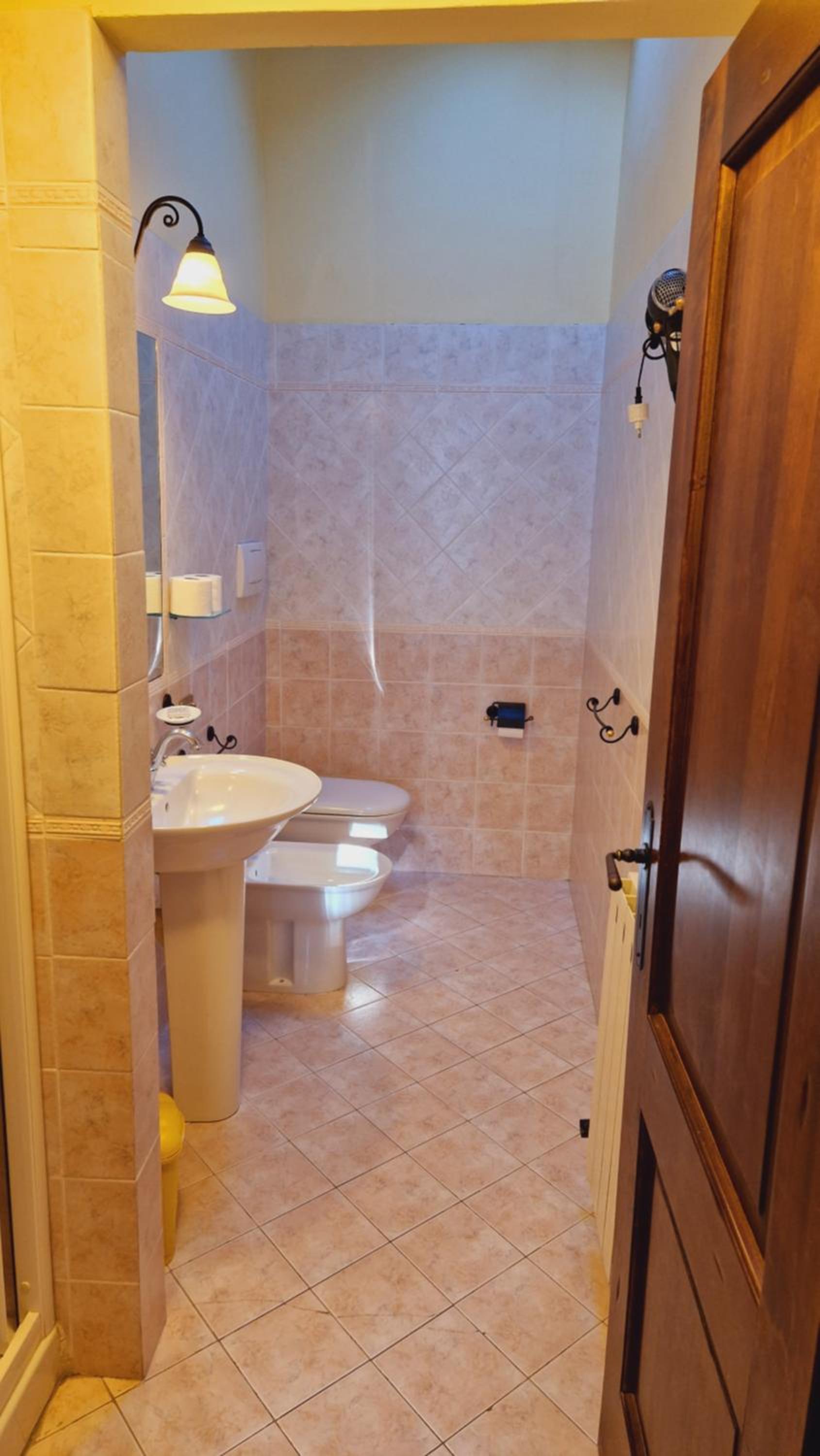 Three-Bedroom Apartment - Photo 10