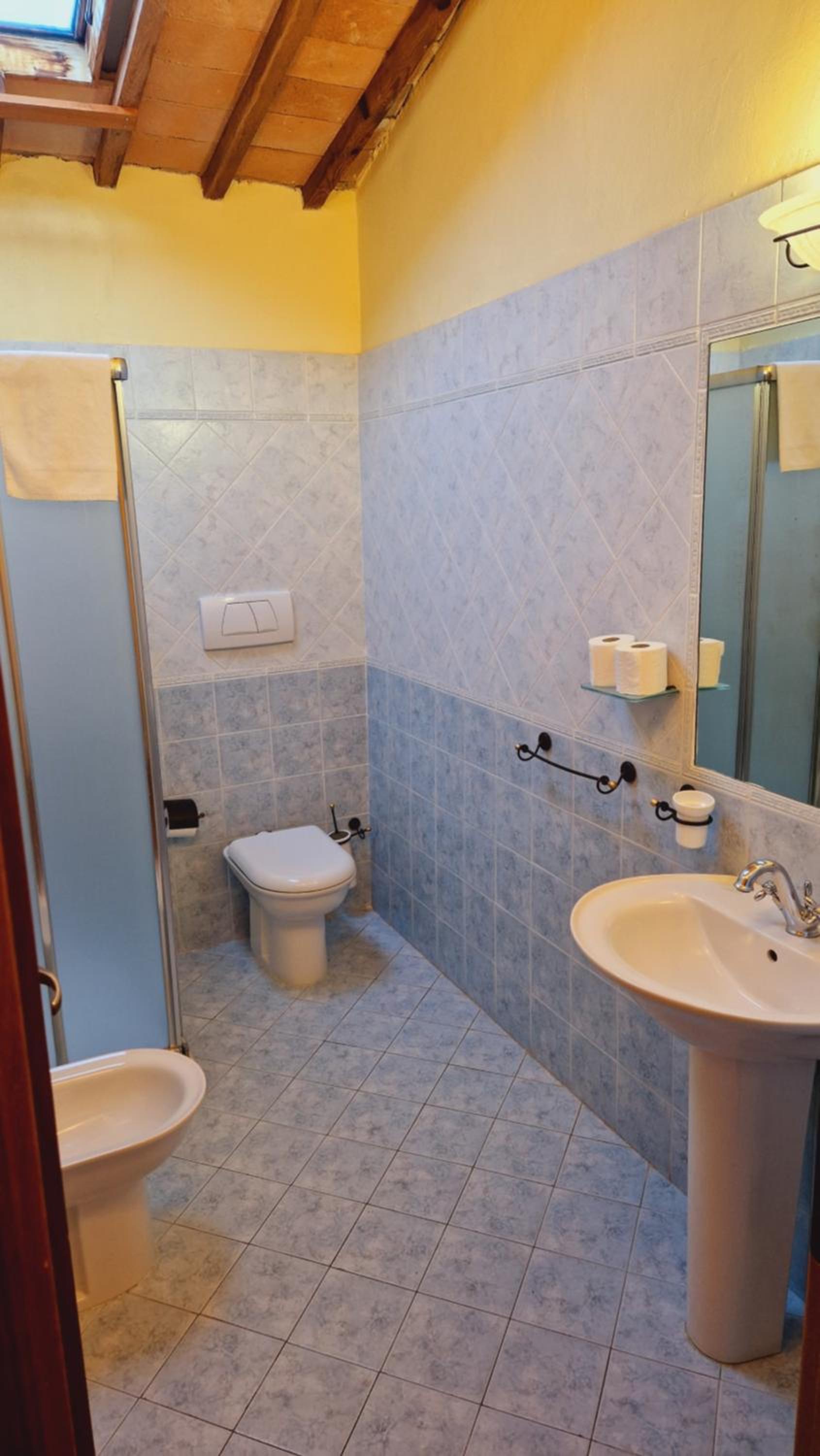 Three-Bedroom Apartment - Photo 7