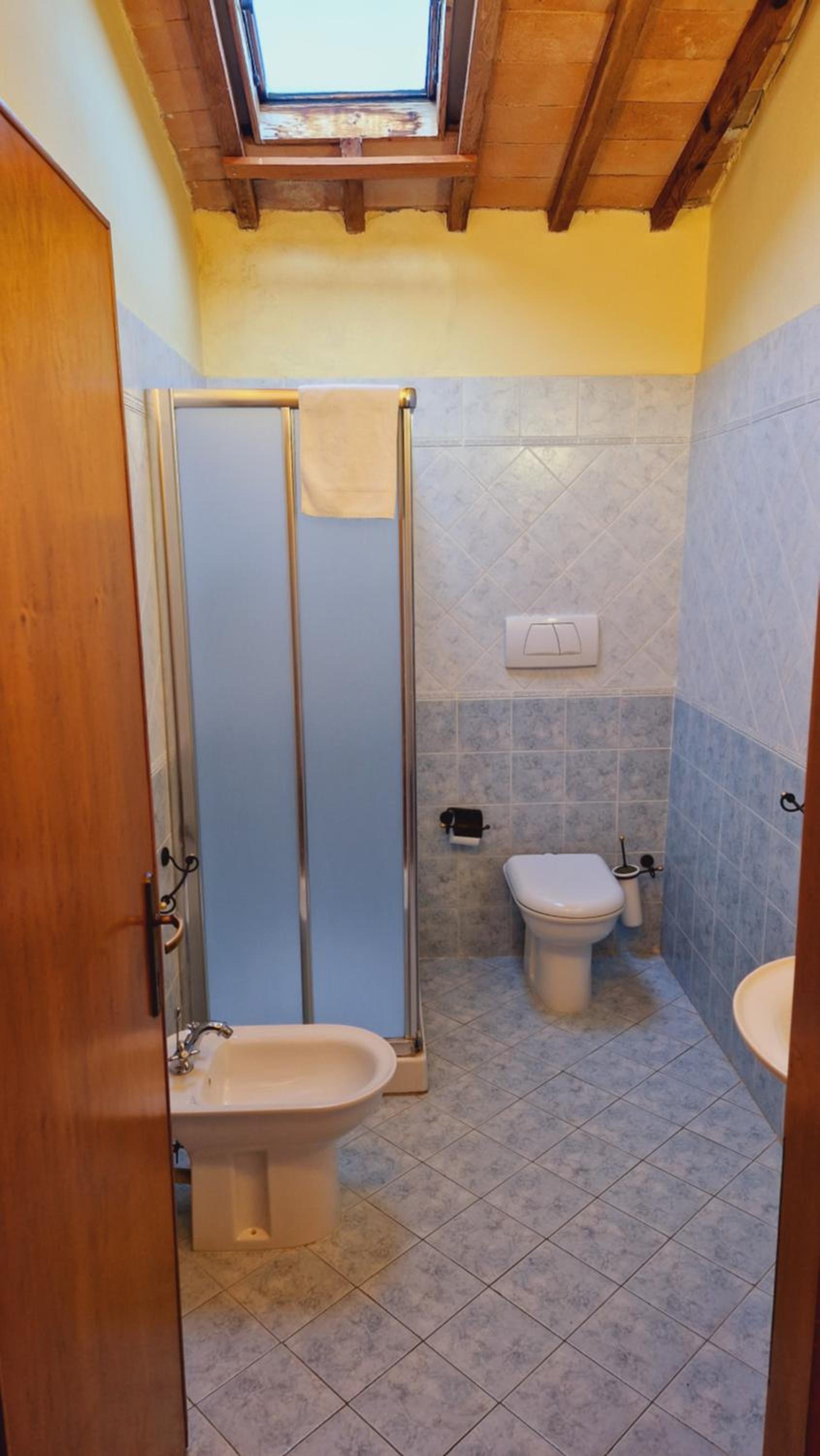 Three-Bedroom Apartment - Photo 6
