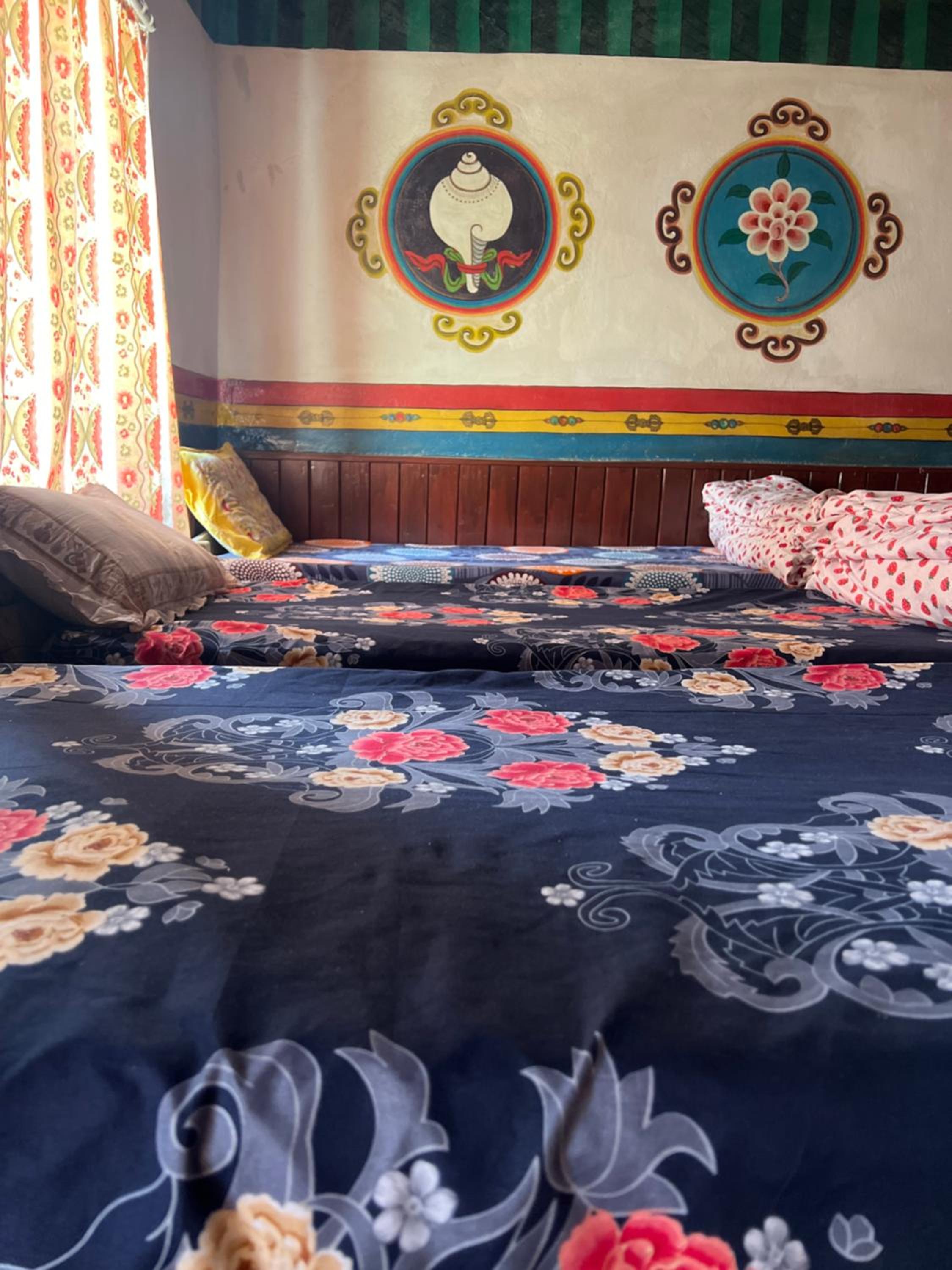 6-Bed Mixed Dormitory Room photo 3