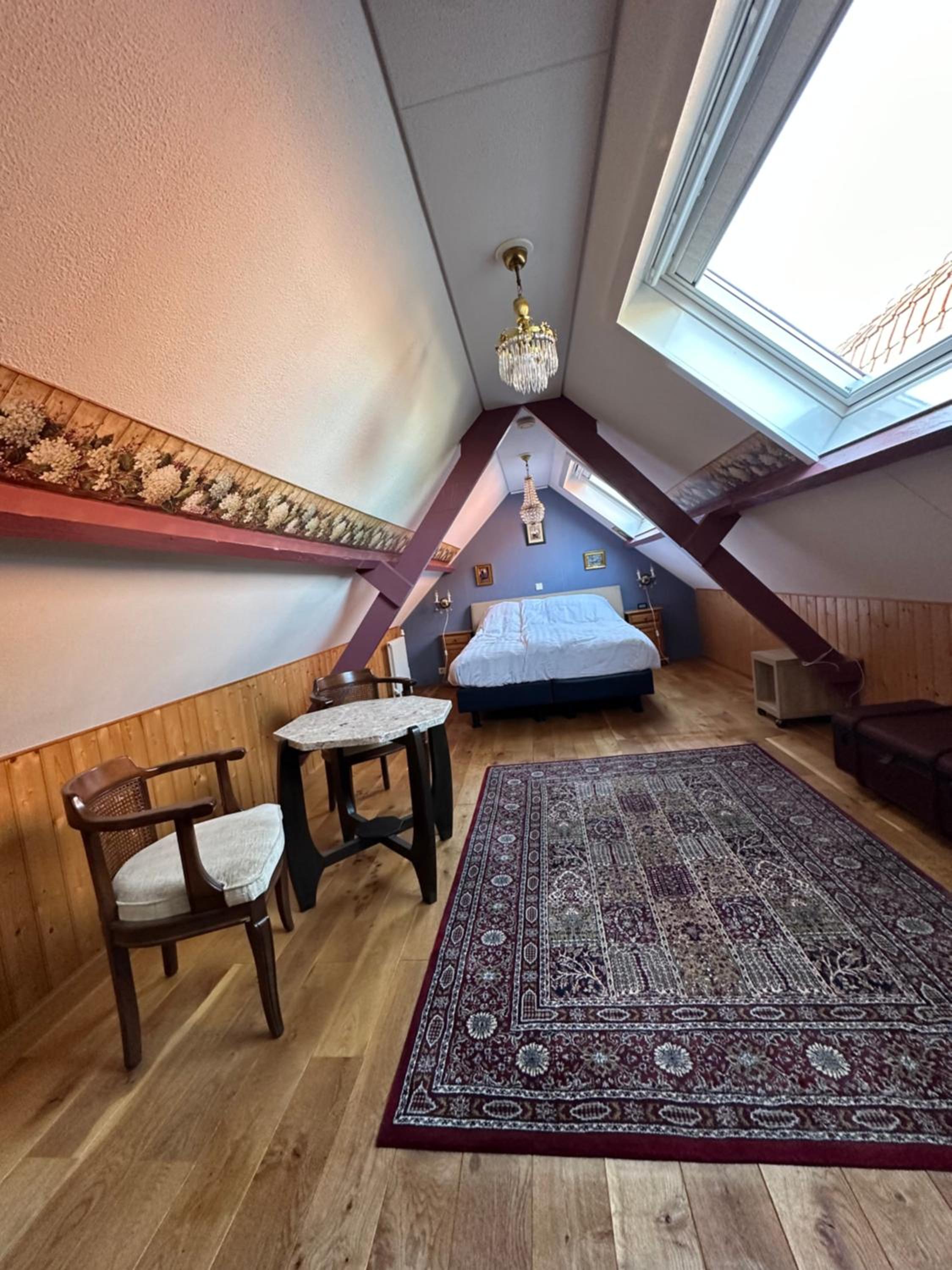 One-Bedroom Apartment photo 3