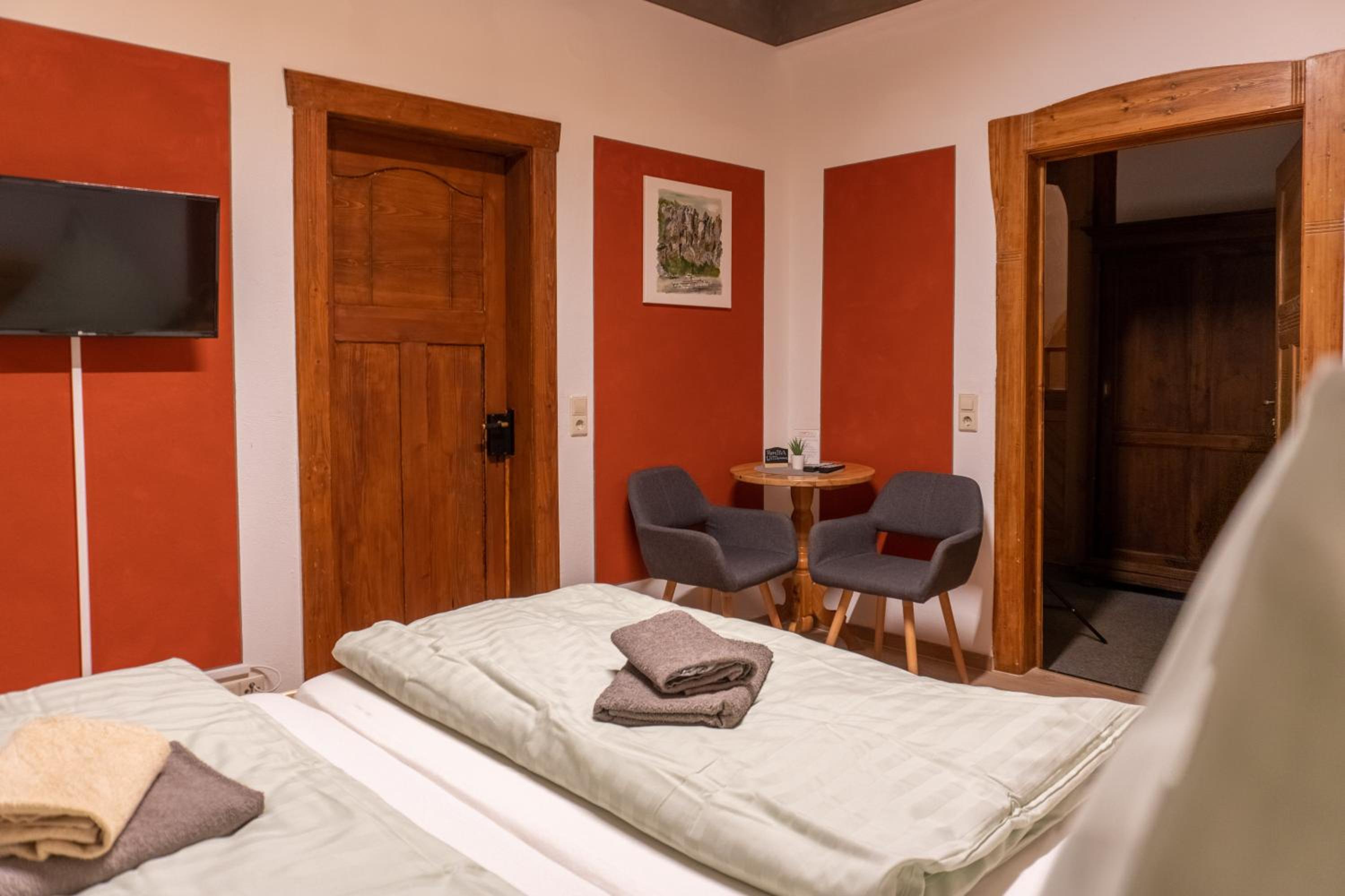 Double Room with Private Bathroom photo 2