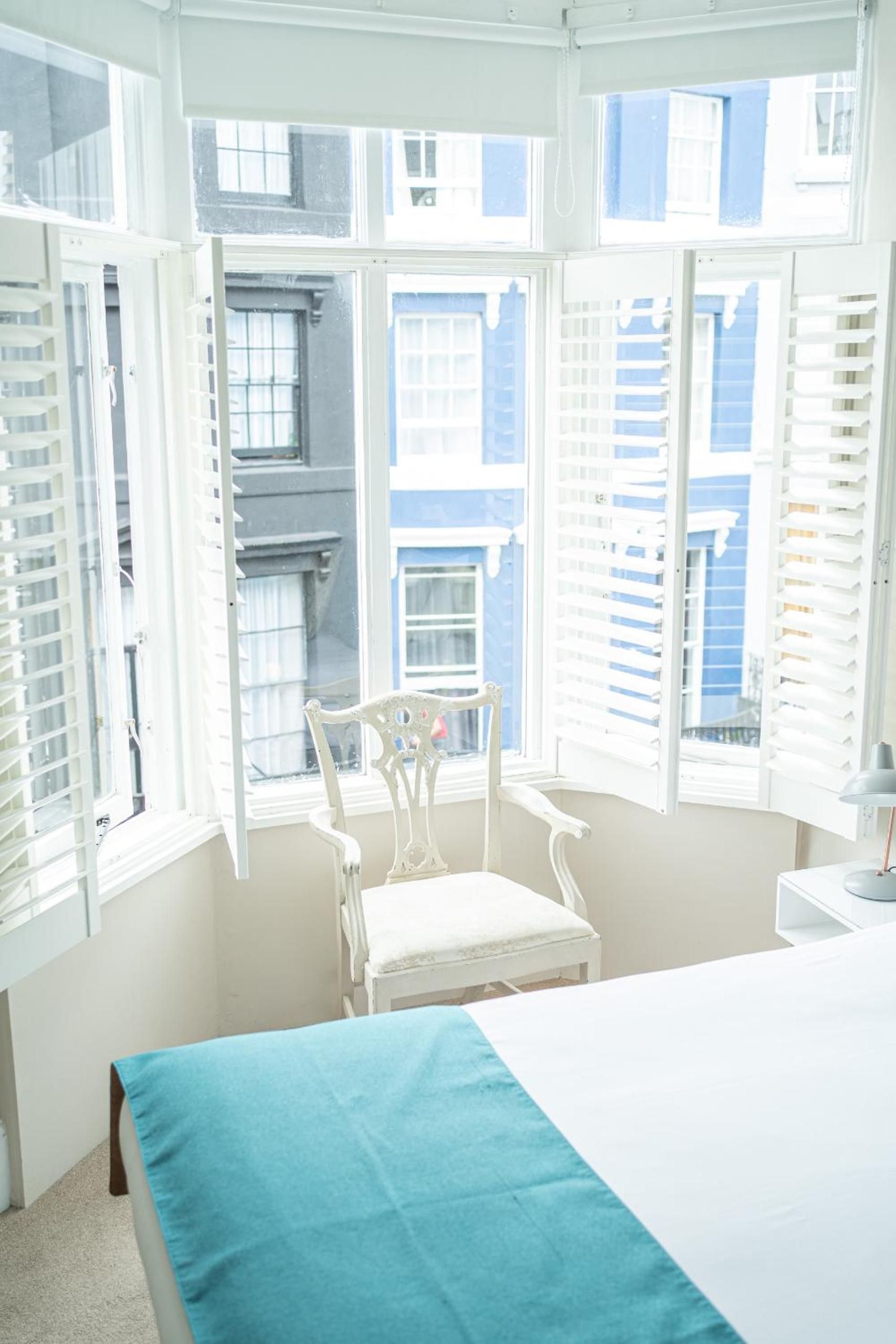 Deluxe King Room photo 3