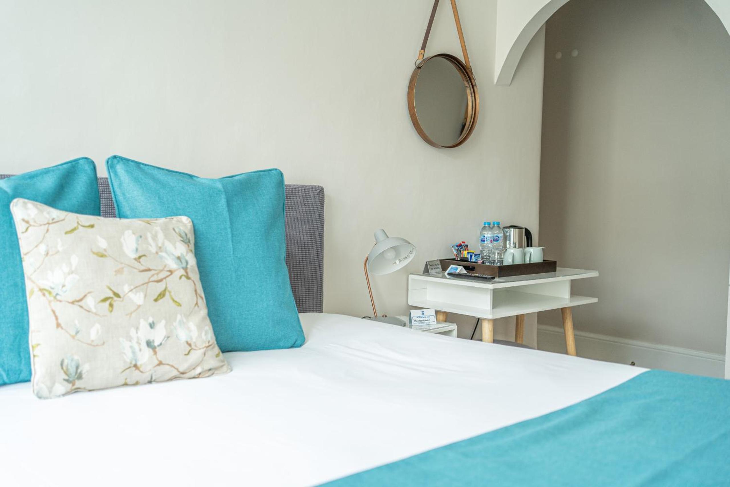 Deluxe King Room photo 2