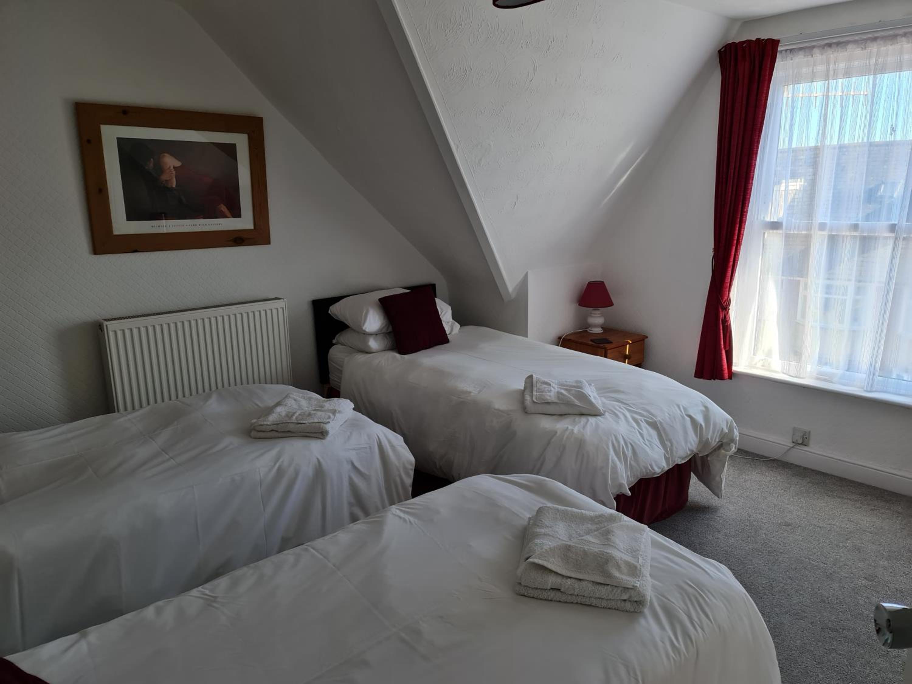 Triple Room with Private Bathroom photo 2