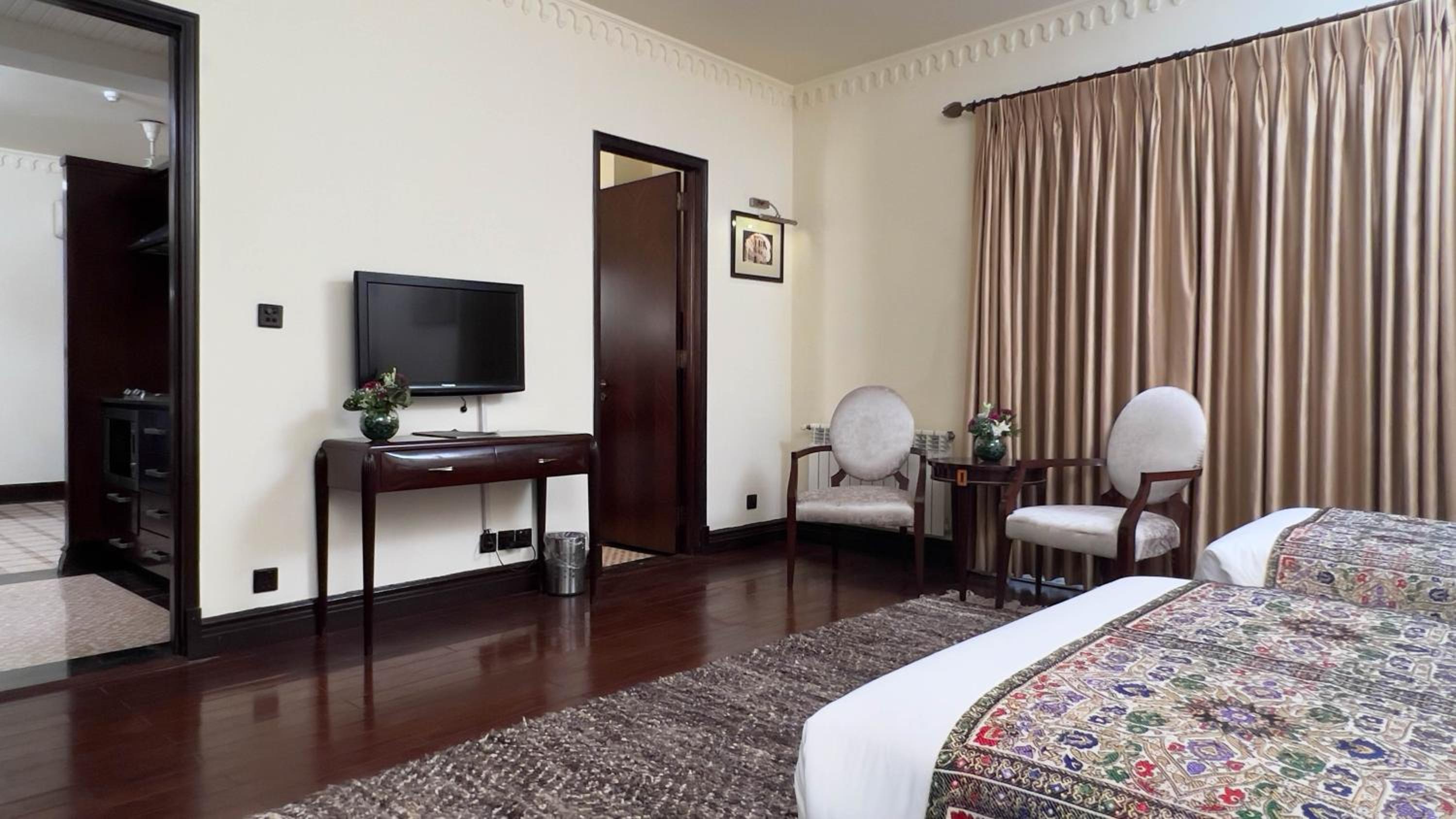 Executive Suite photo 1