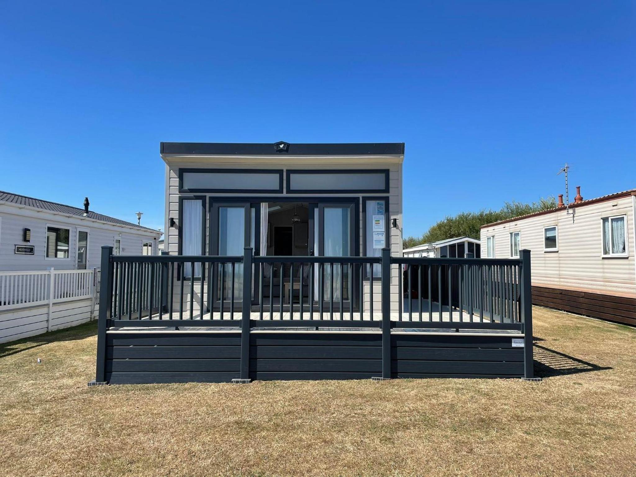 Mobile Home photo 2