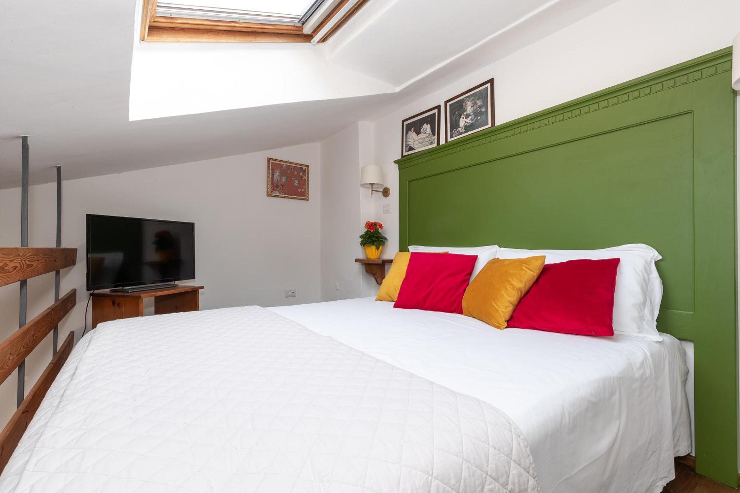 One-Bedroom Apartment - Photo 3
