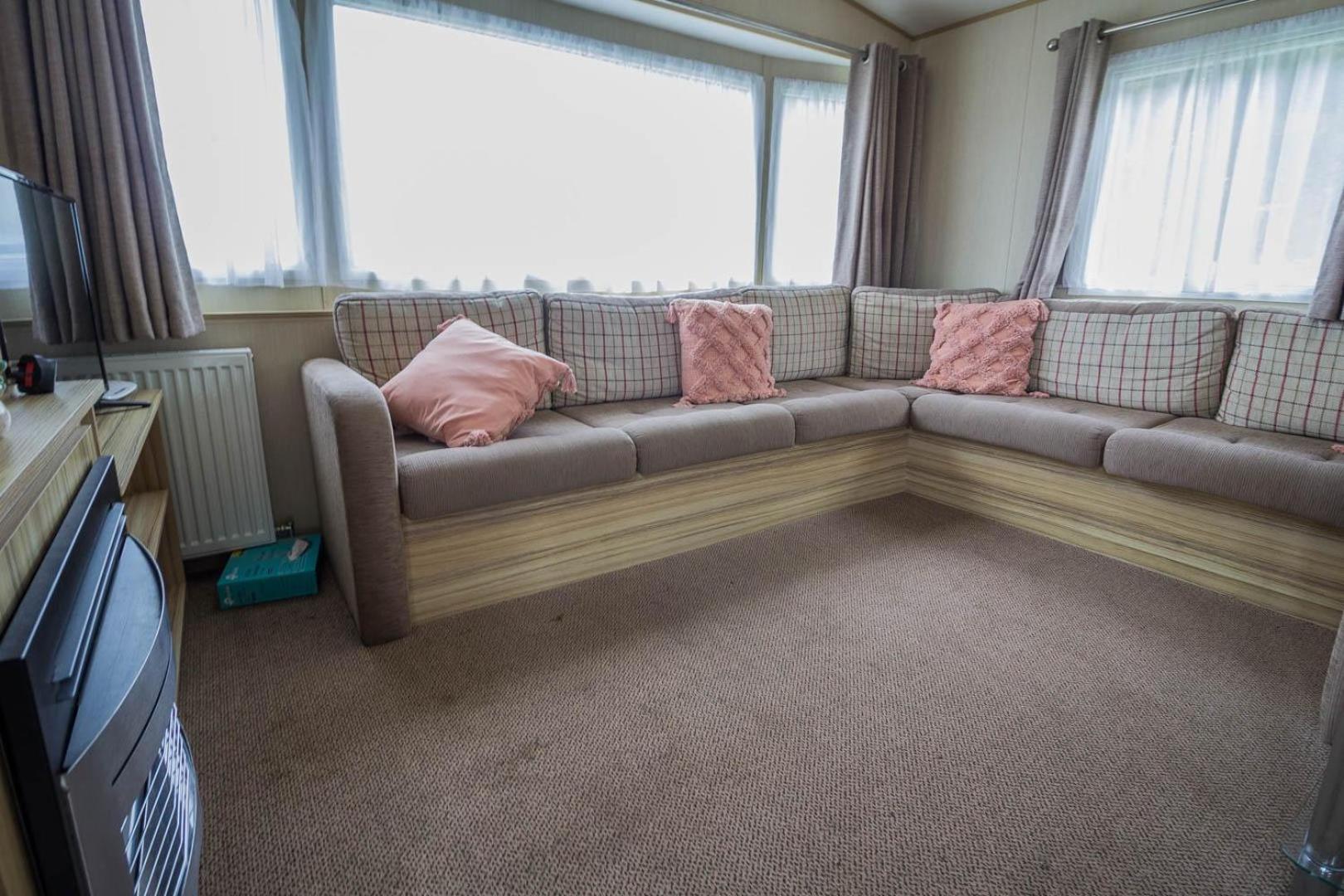 Mobile Home photo 1