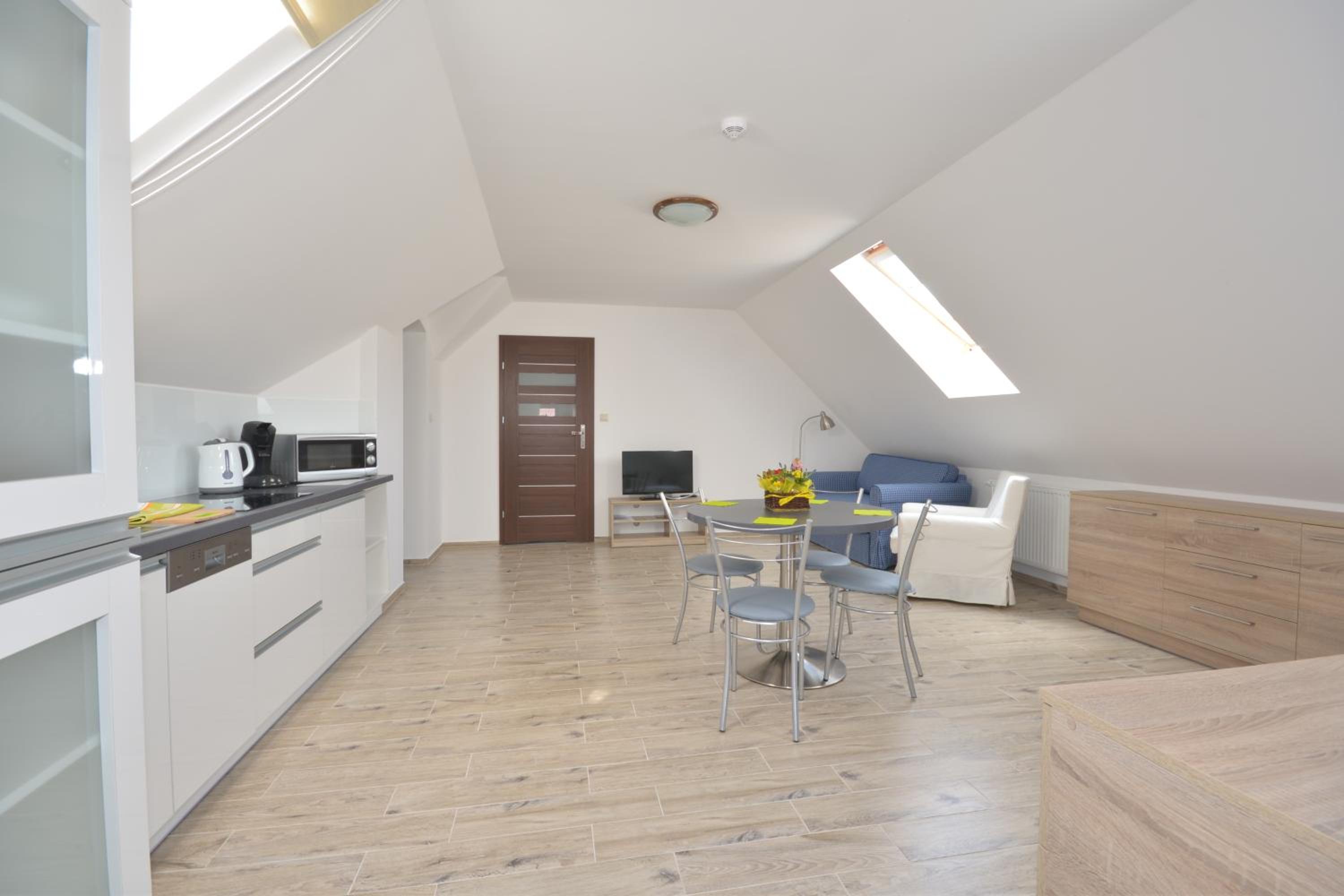 Penthouse Apartment - Photo 11