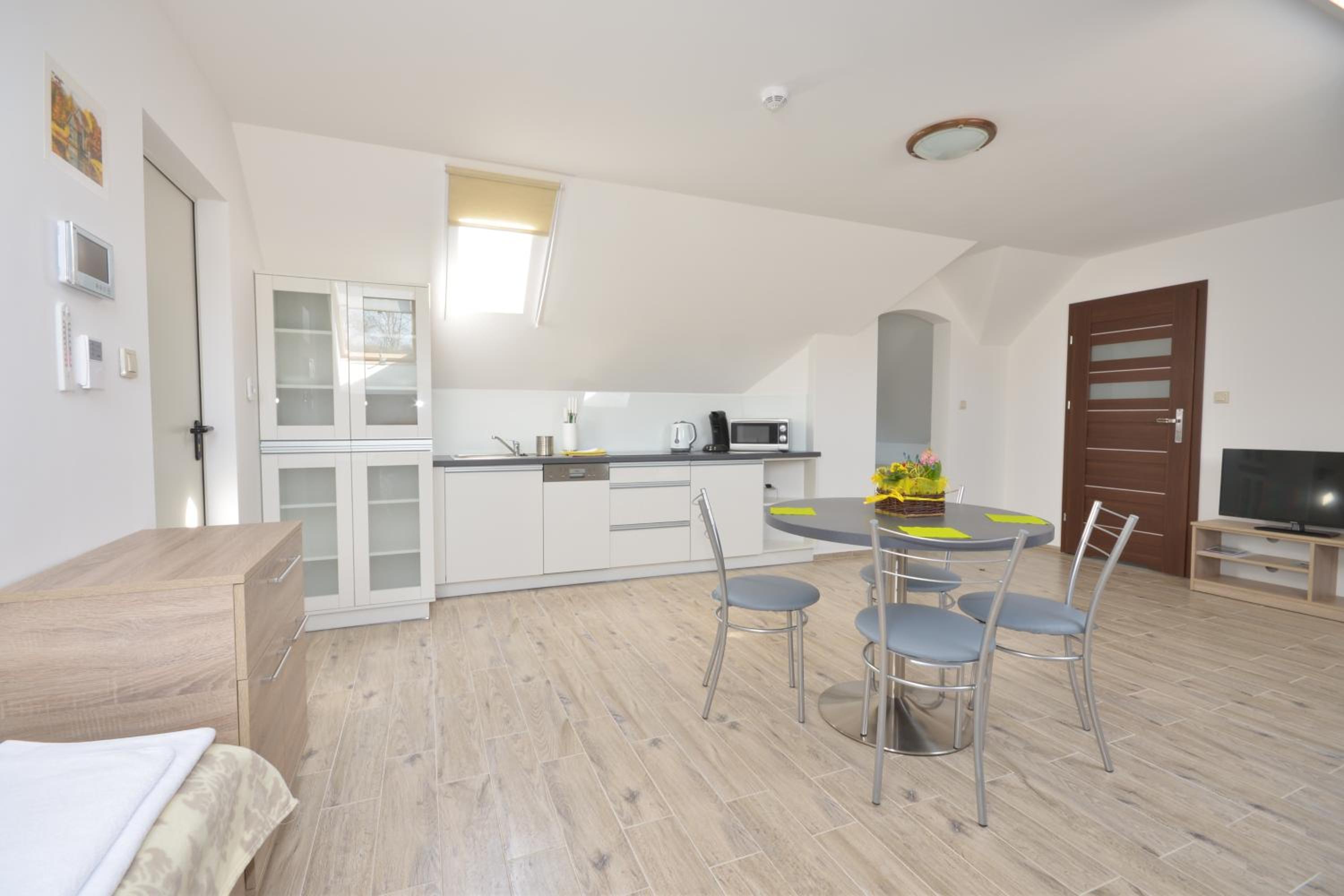 Penthouse Apartment - Photo 12