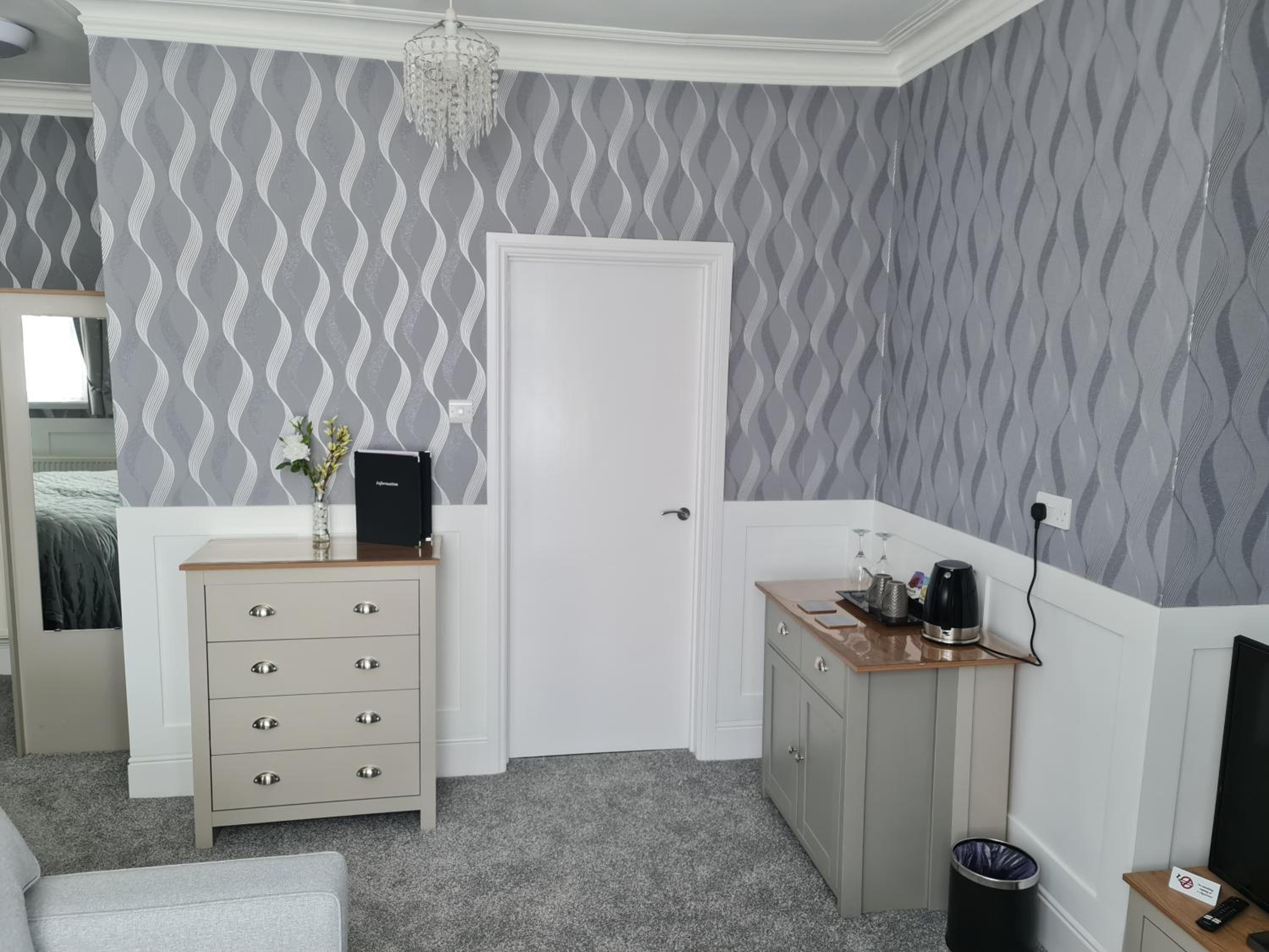 Deluxe King Room photo 2