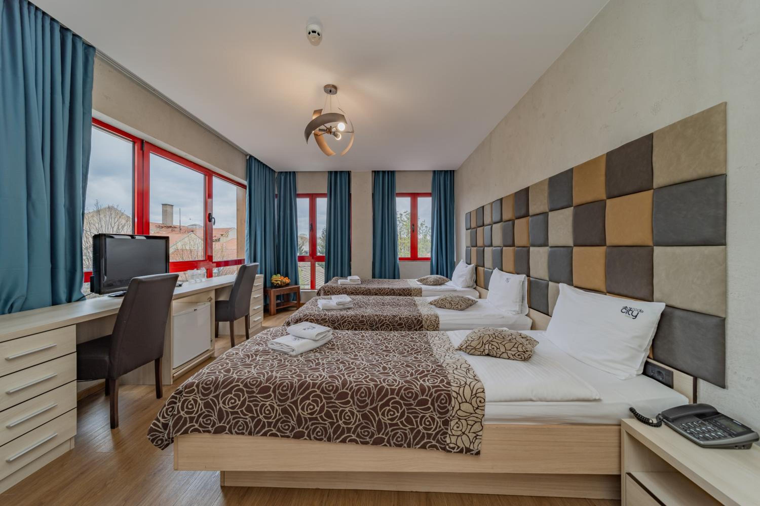 Deluxe Triple Room photo 1