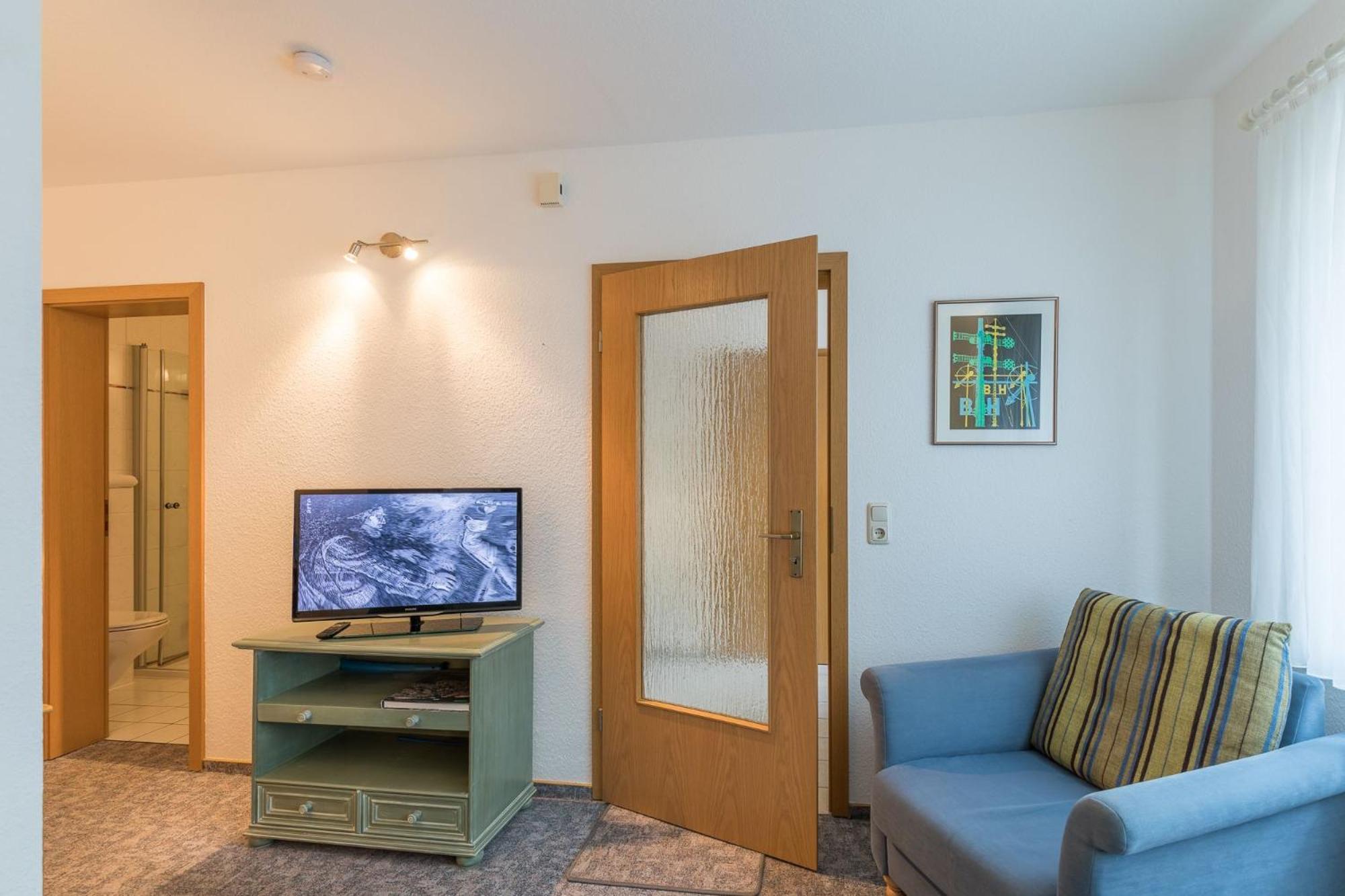 Apartment photo 2