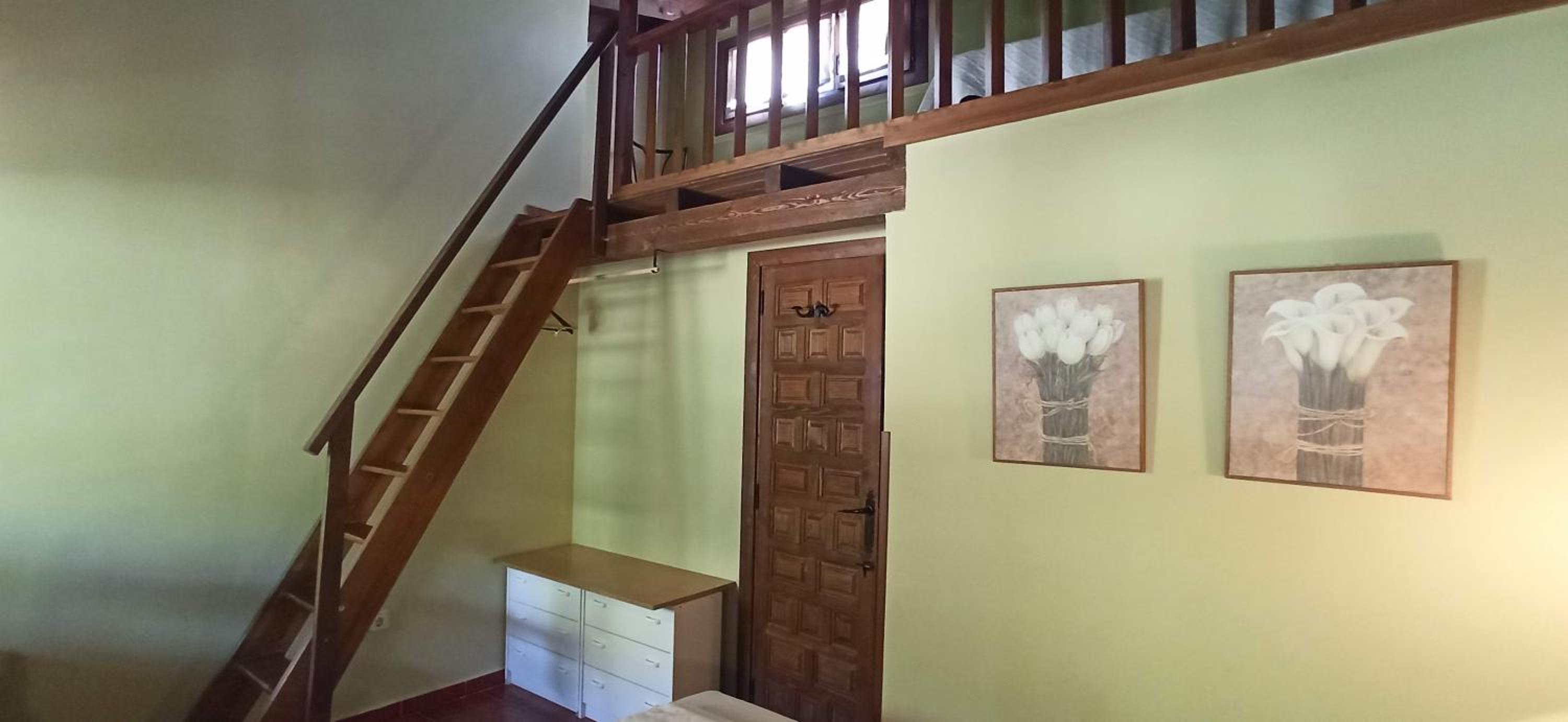 Four-Bedroom House photo 2