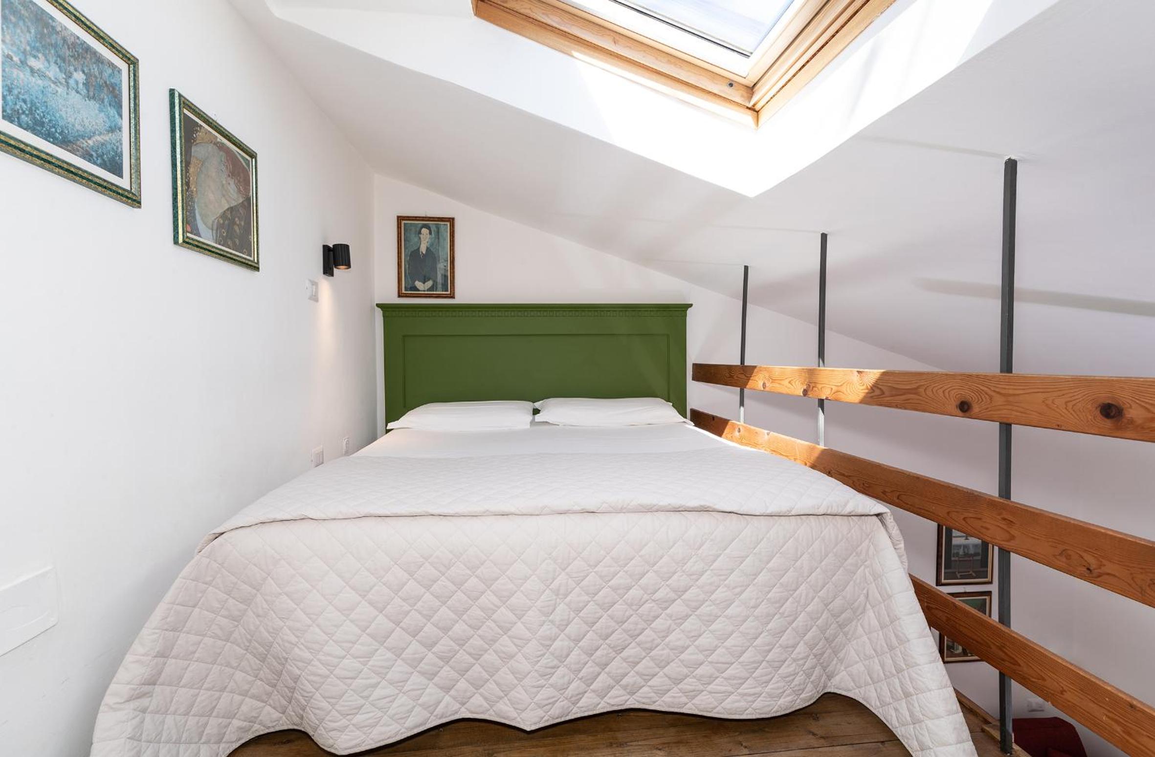 One-Bedroom Apartment - Photo 8