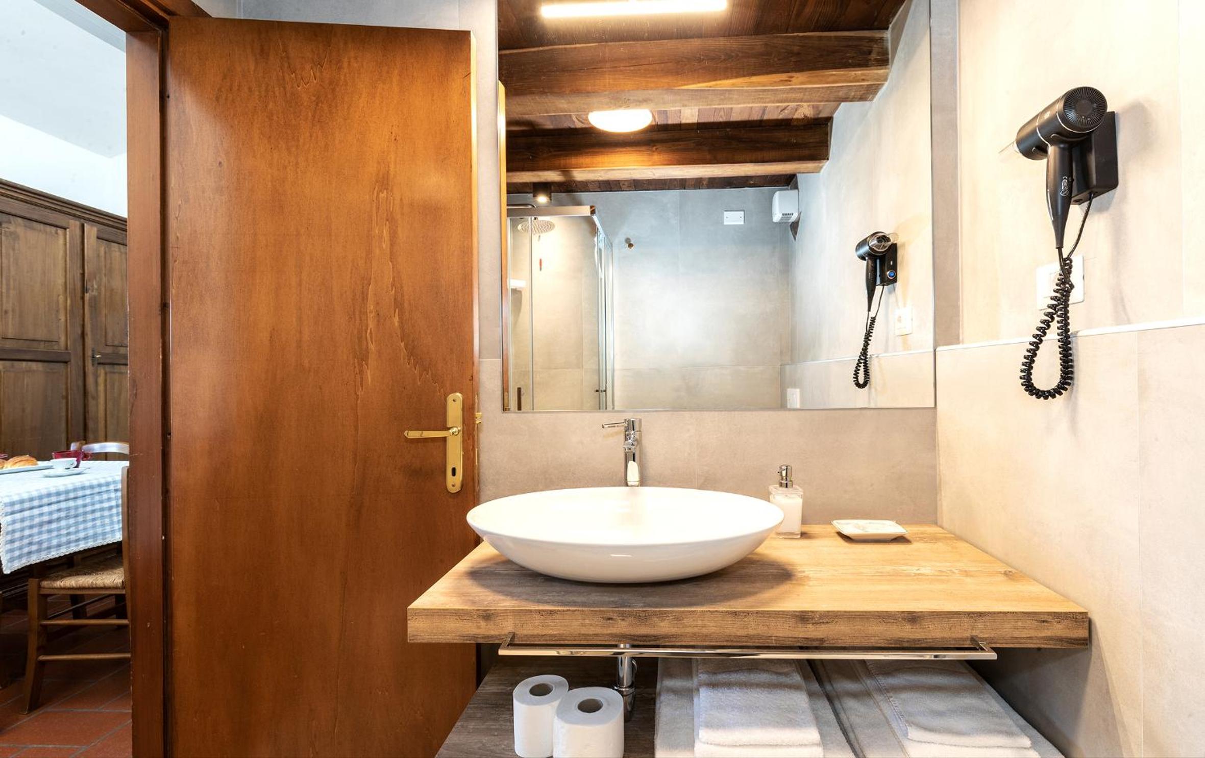 One-Bedroom Apartment - Photo 16