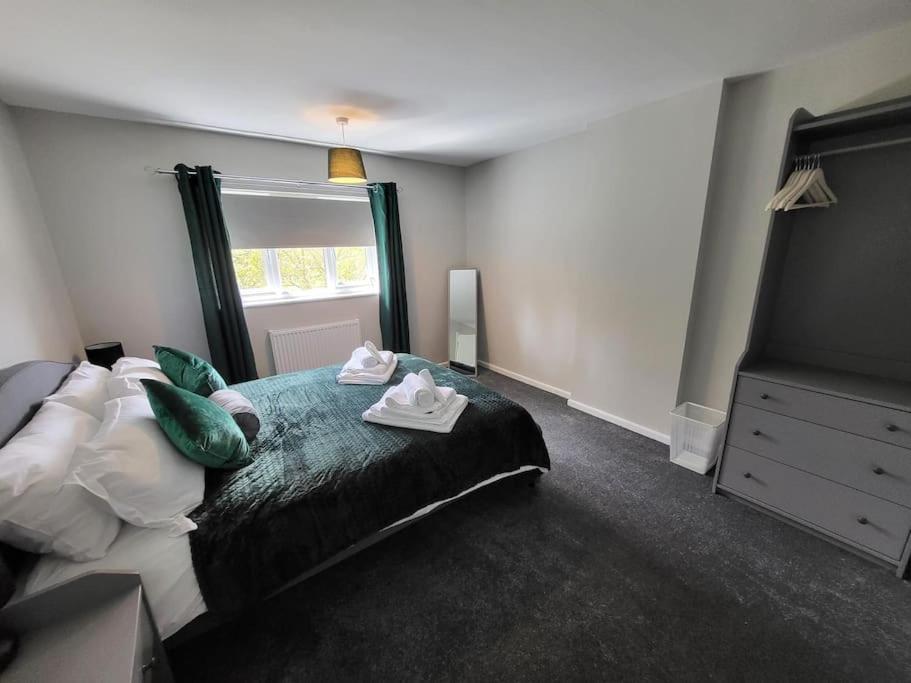 Three-Bedroom House photo 1