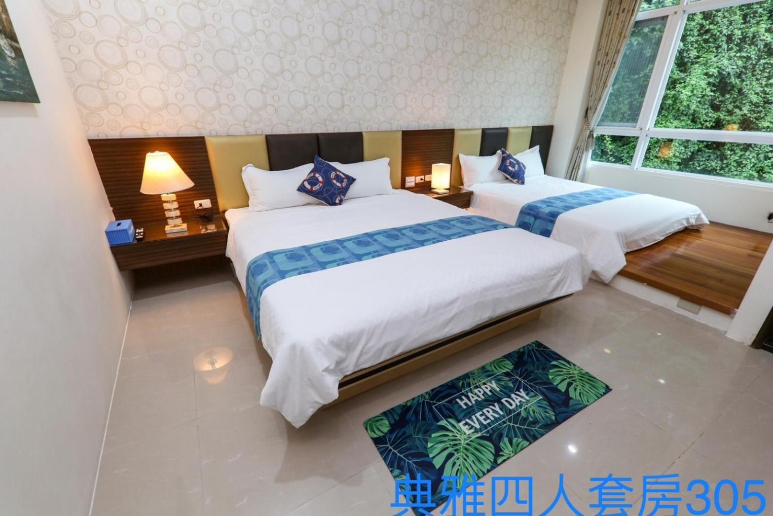 Quadruple Room with Mountain View photo 1
