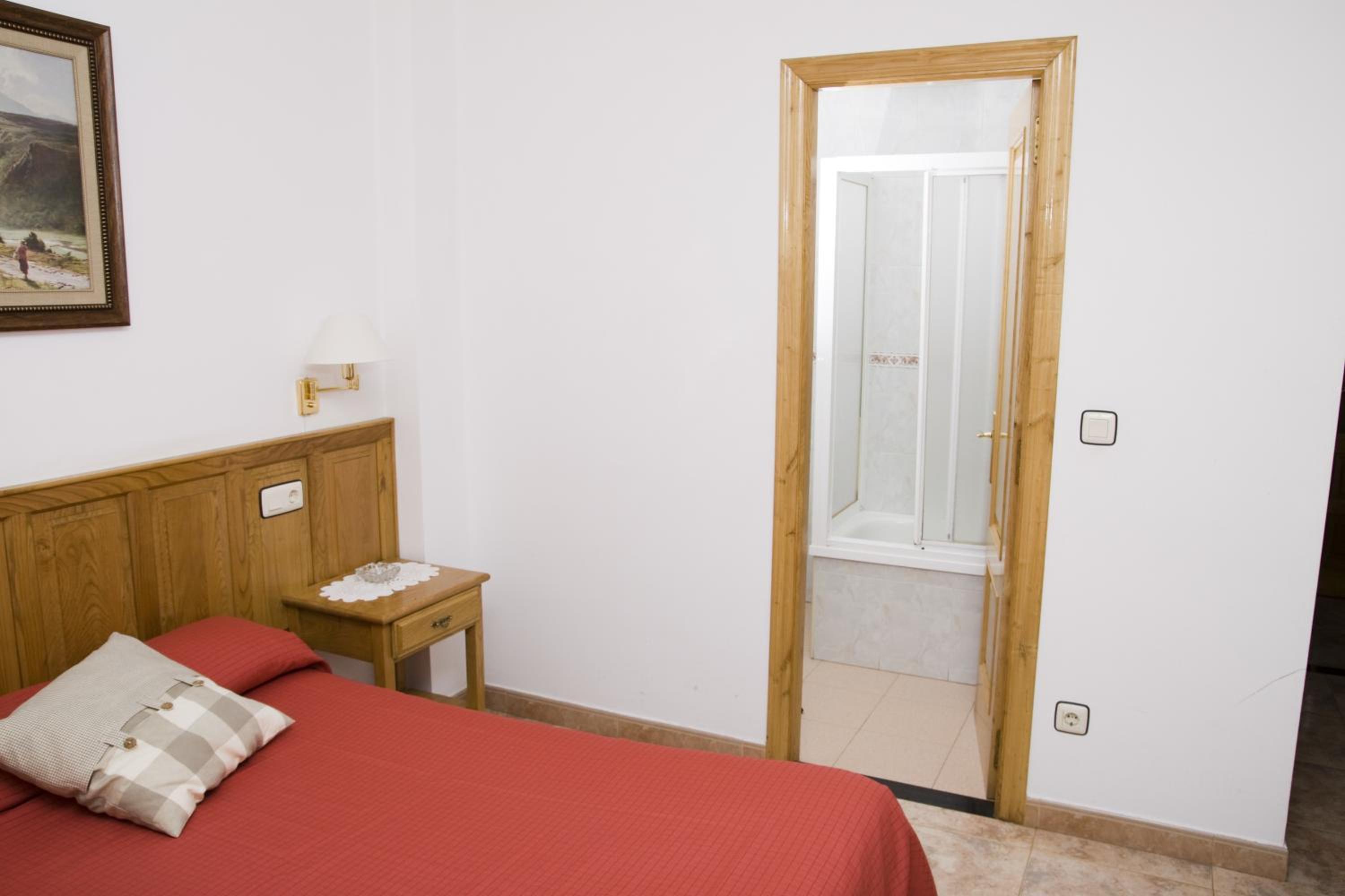 Double or Twin Room photo 2