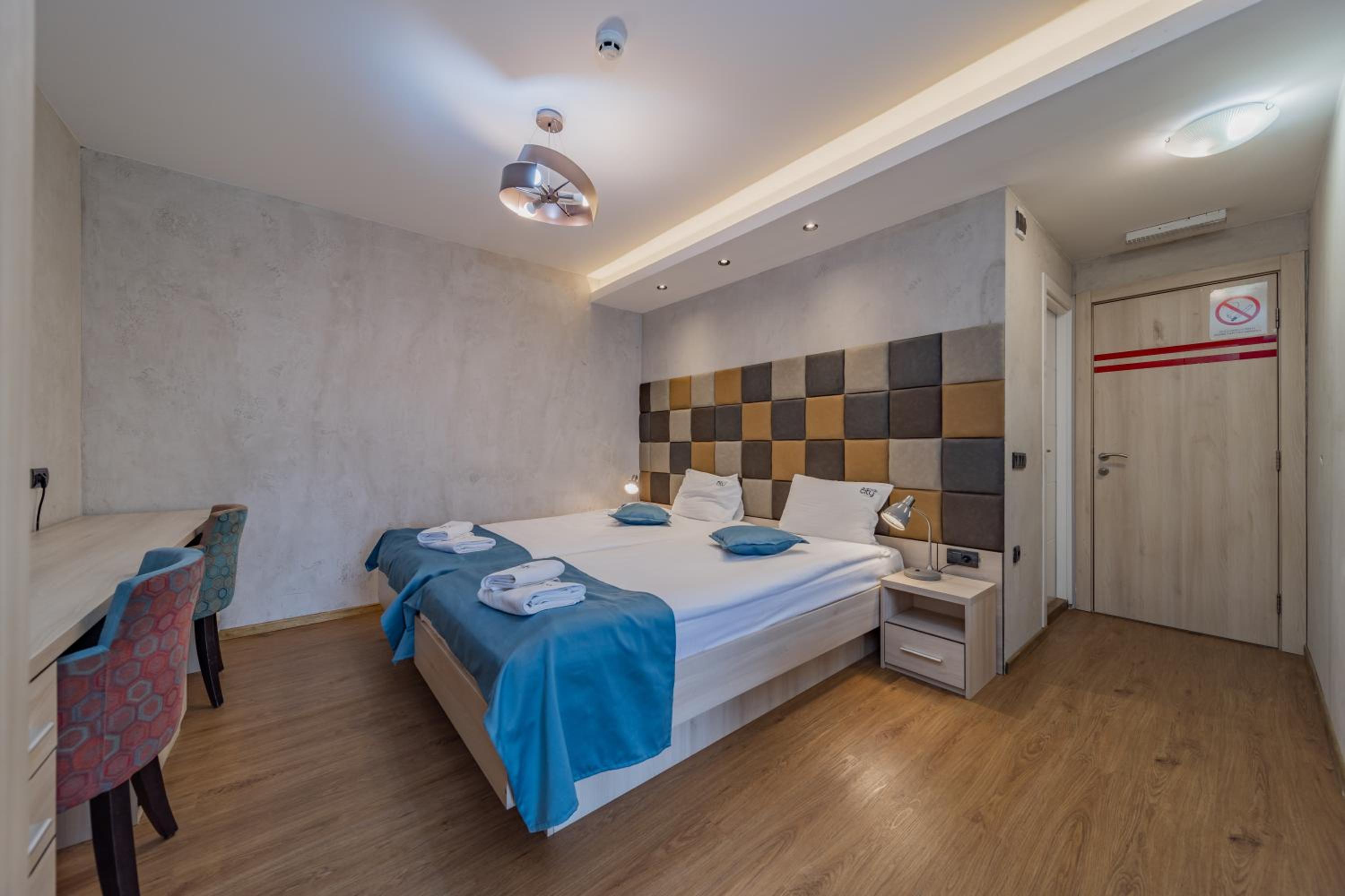 Double or Twin Room photo 3