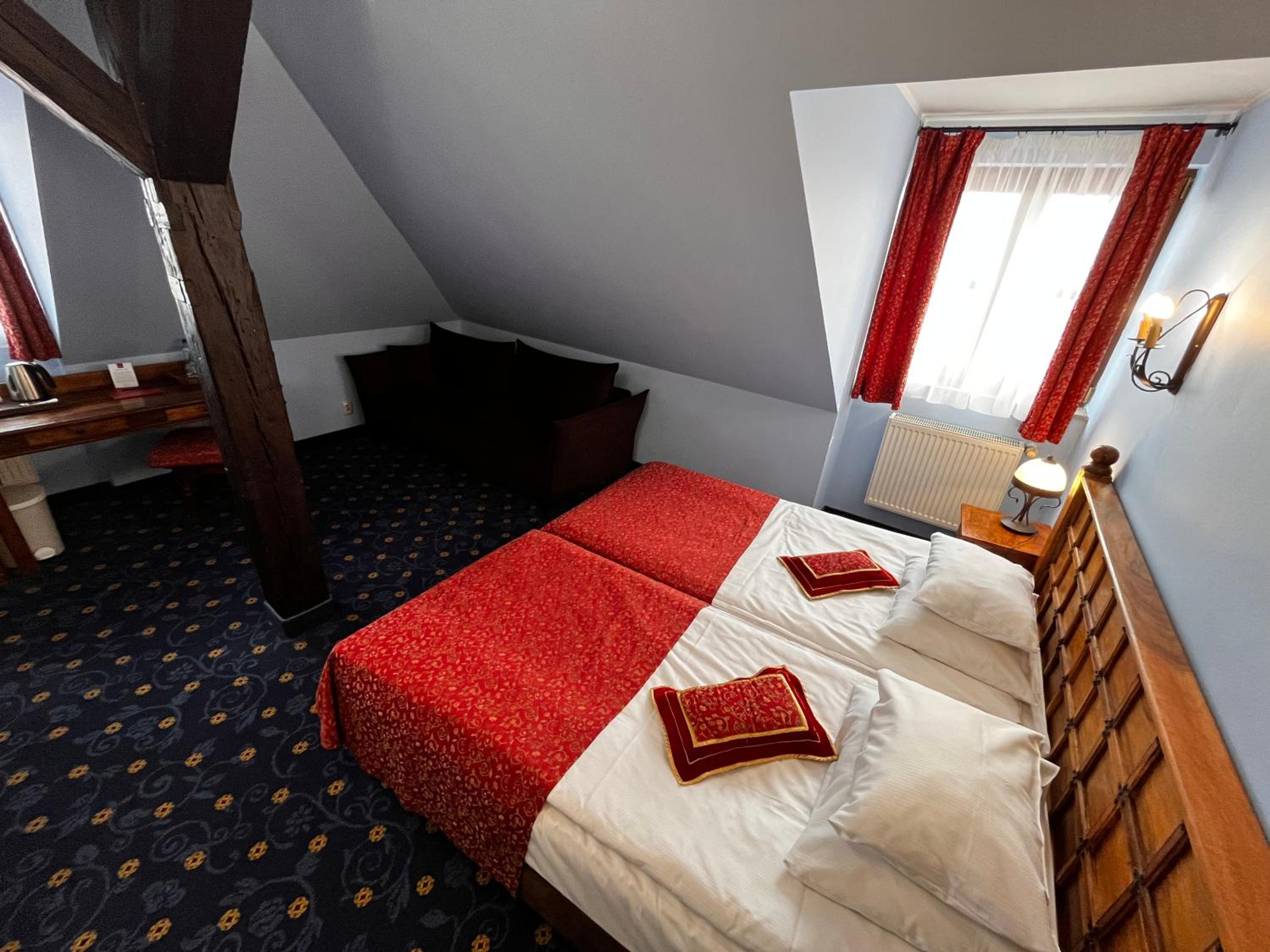 Double Room with Extra Bed - Photo 16