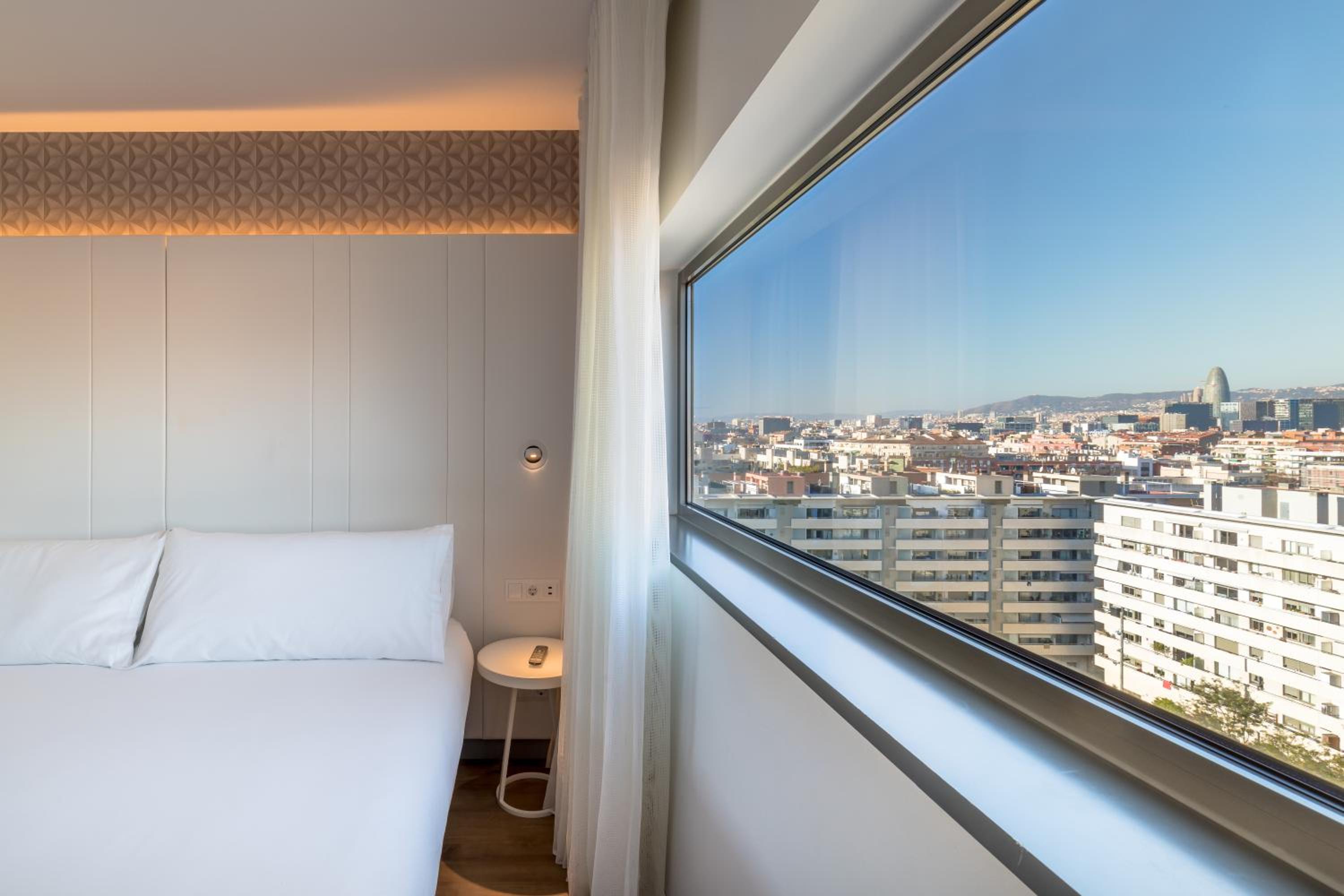 Deluxe Double or Twin Room photo 3