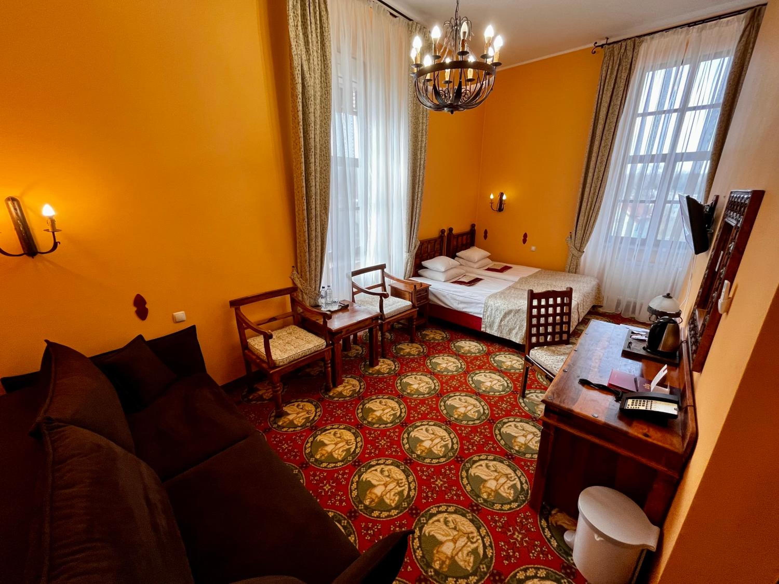 Double Room with Extra Bed - Photo 12